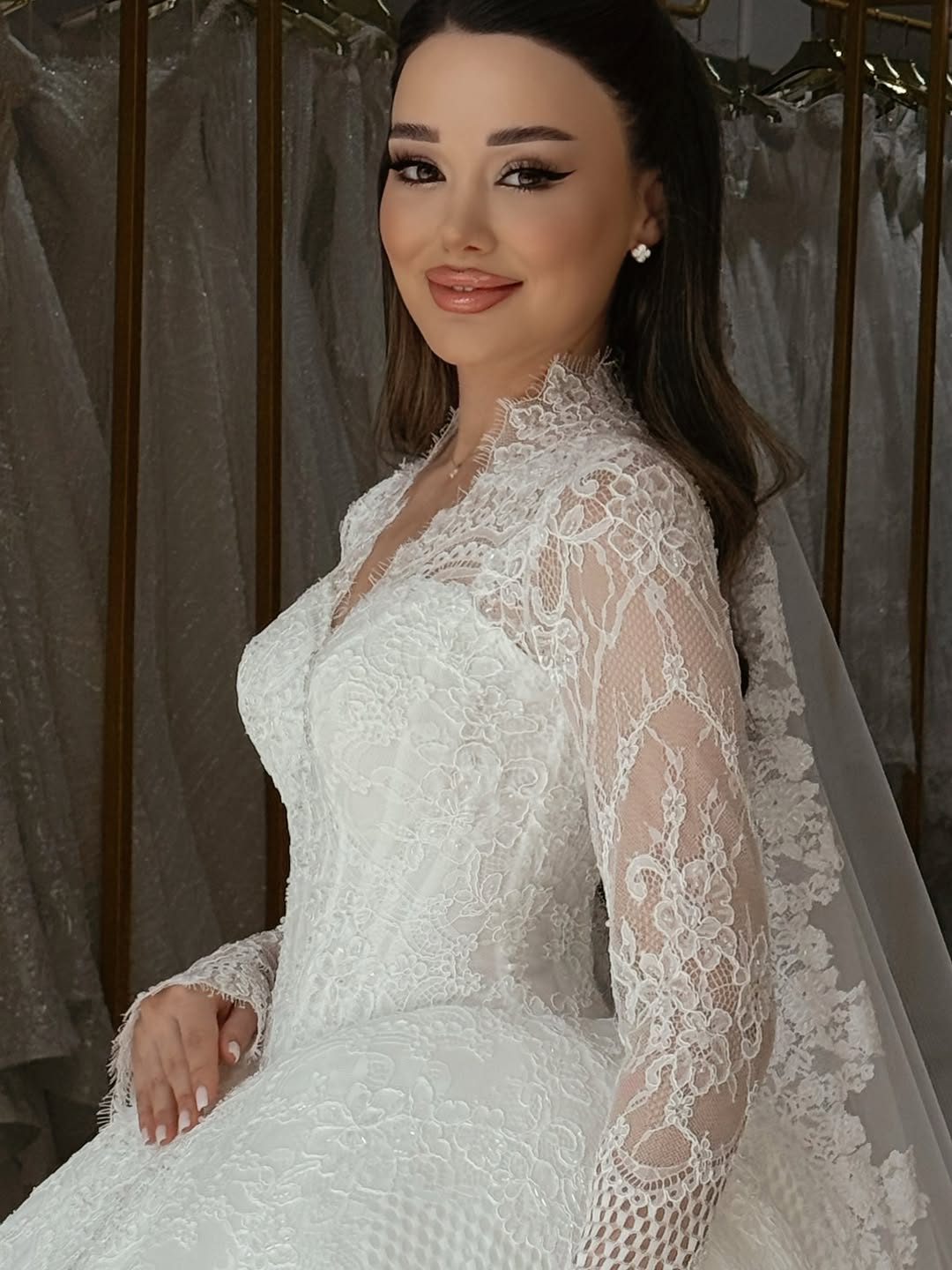 Lüks Gəlinliklərin Kirayəsi və Satışı