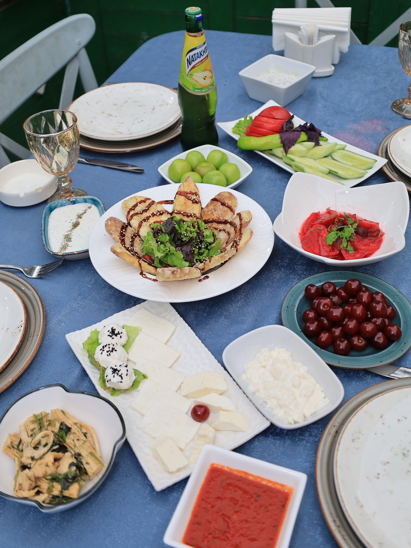VIP Kabinetlərdə Xüsusi Yemək və Görüşlər