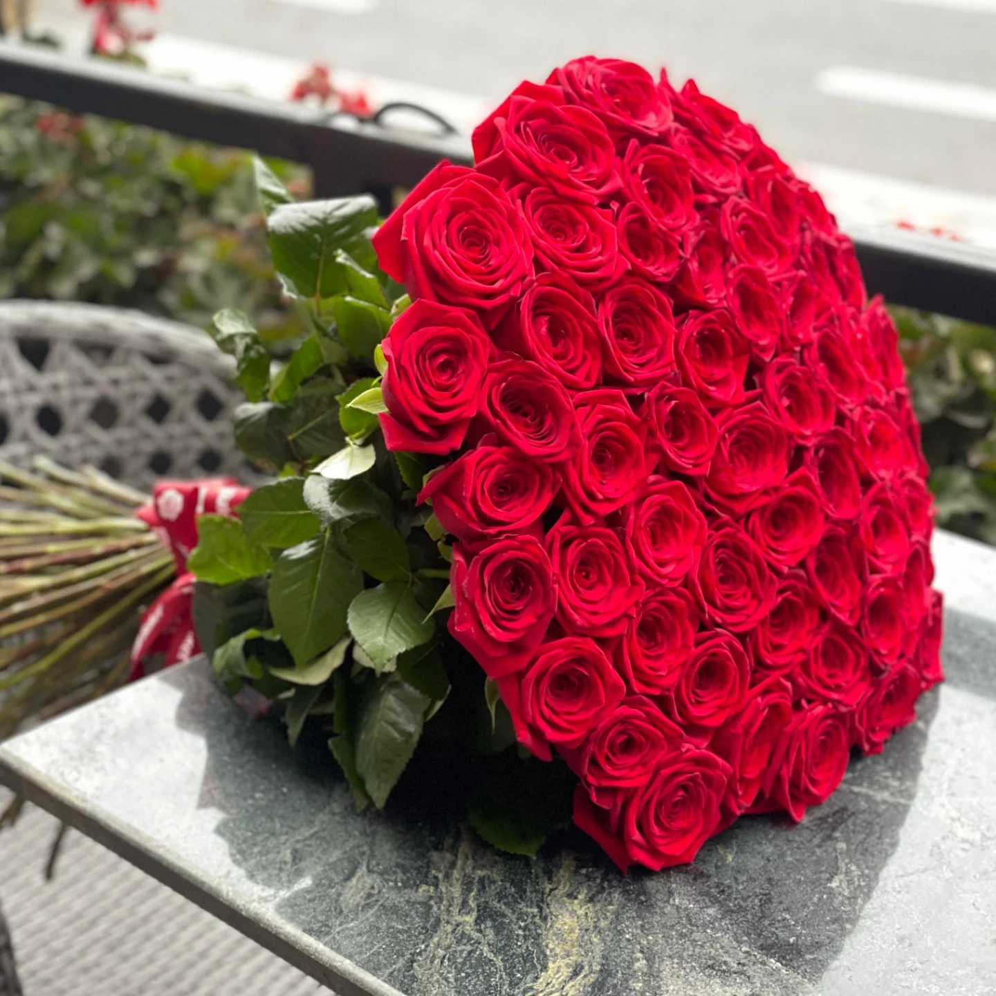 51 Qızılgül və Mono Roza Buketləri
