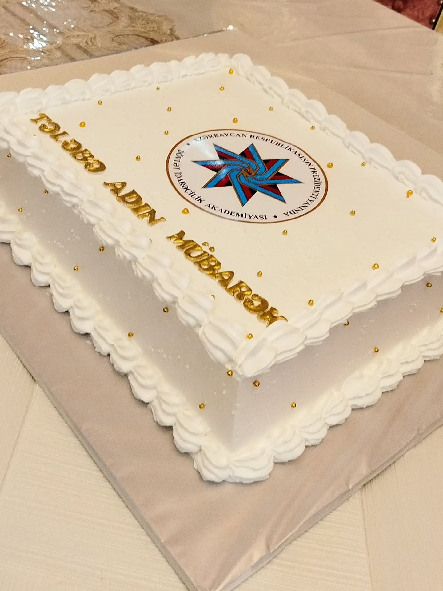 Məzuniyyət və Məktəb Tortları