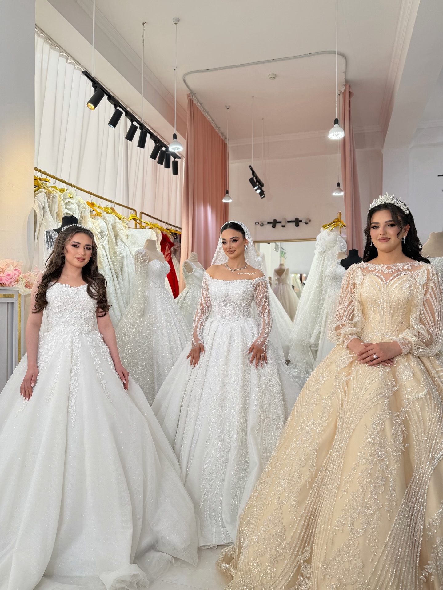 Toy Gəlinliklərinin Kirayəsi və Satışı
