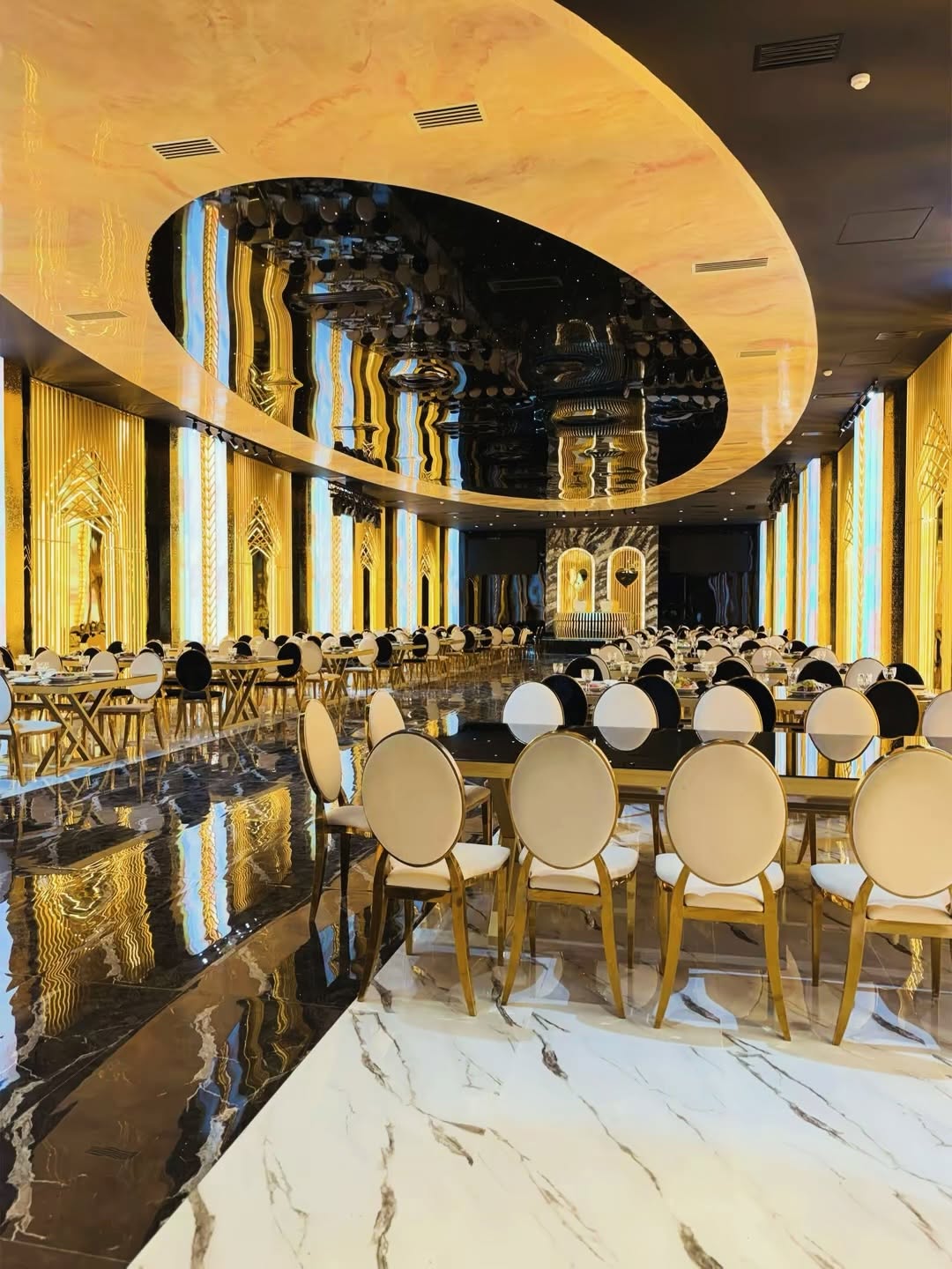 400 Nəfərlik Karvan Gold Hall Toy və Mərasim Zalı