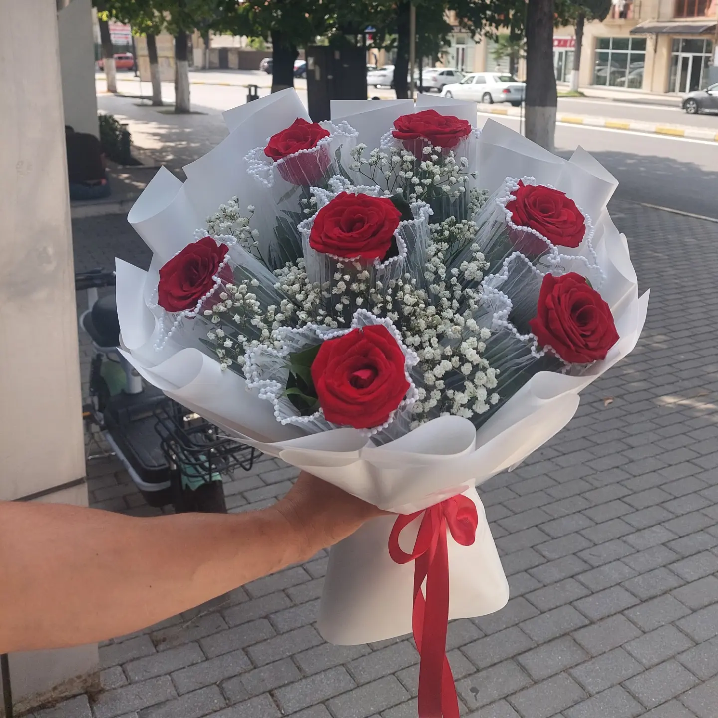 Ad Günü və Xüsusi Günlər üçün Gül Buketləri