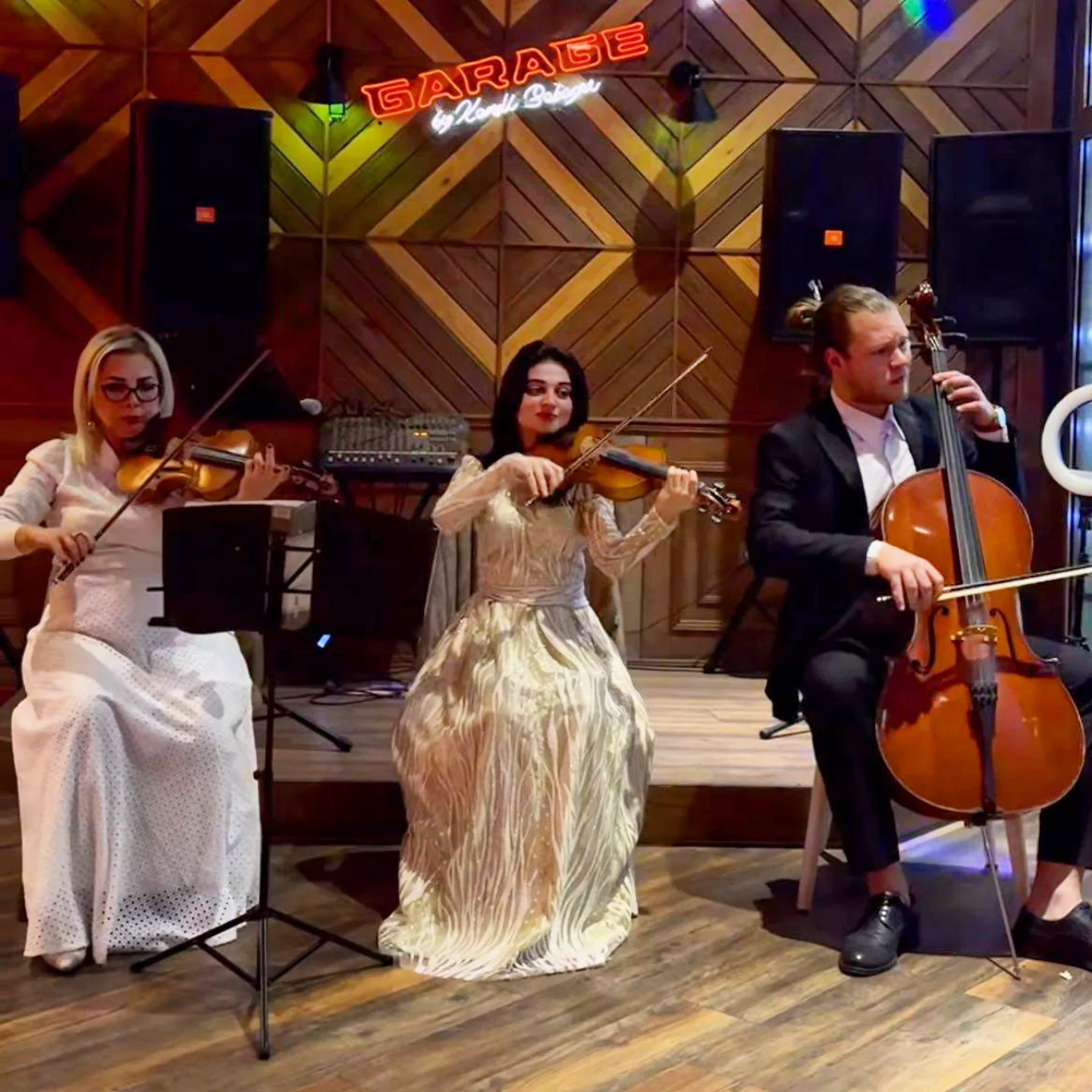 İzabella Violinist