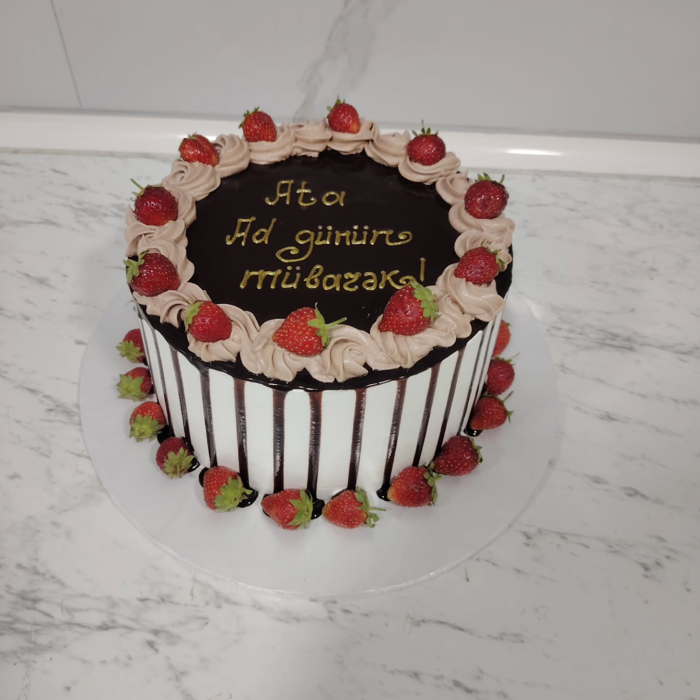Ad Günü və Trend Tortlar