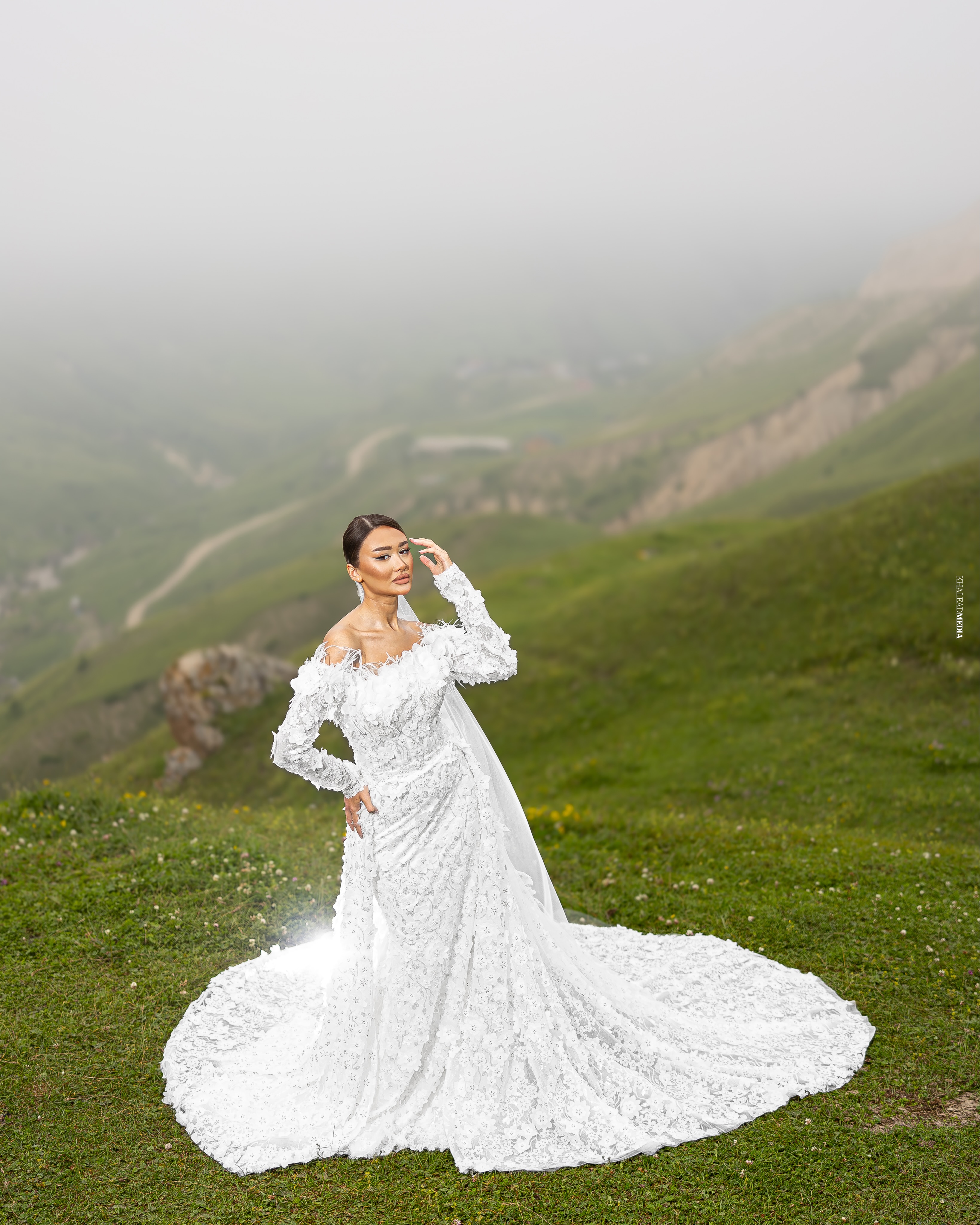 Zərif Balıq Model Gəlinliklər