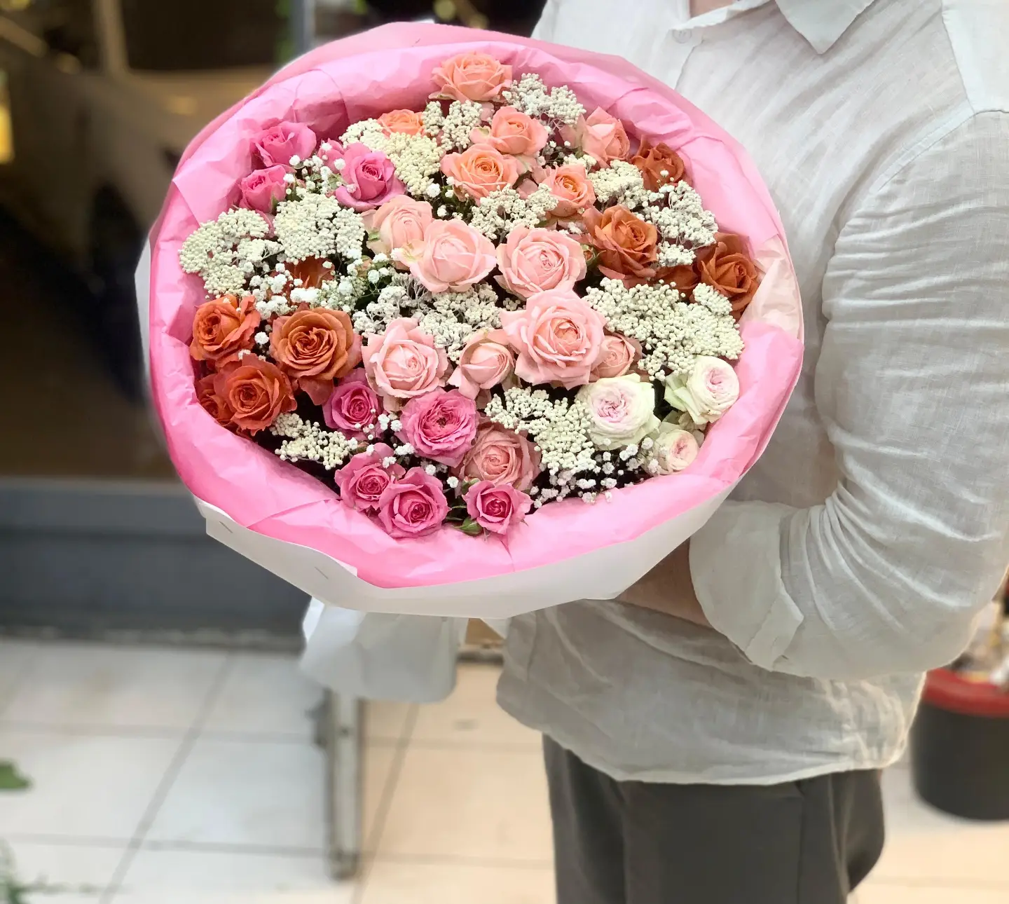 Gül Səbətləri və Hədiyyəlik Kompozisiyalar
