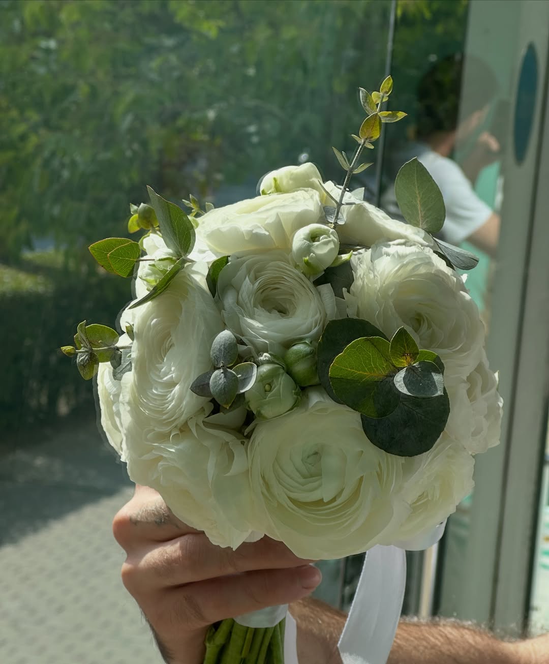 Holland Pion və Eustoma Buketləri