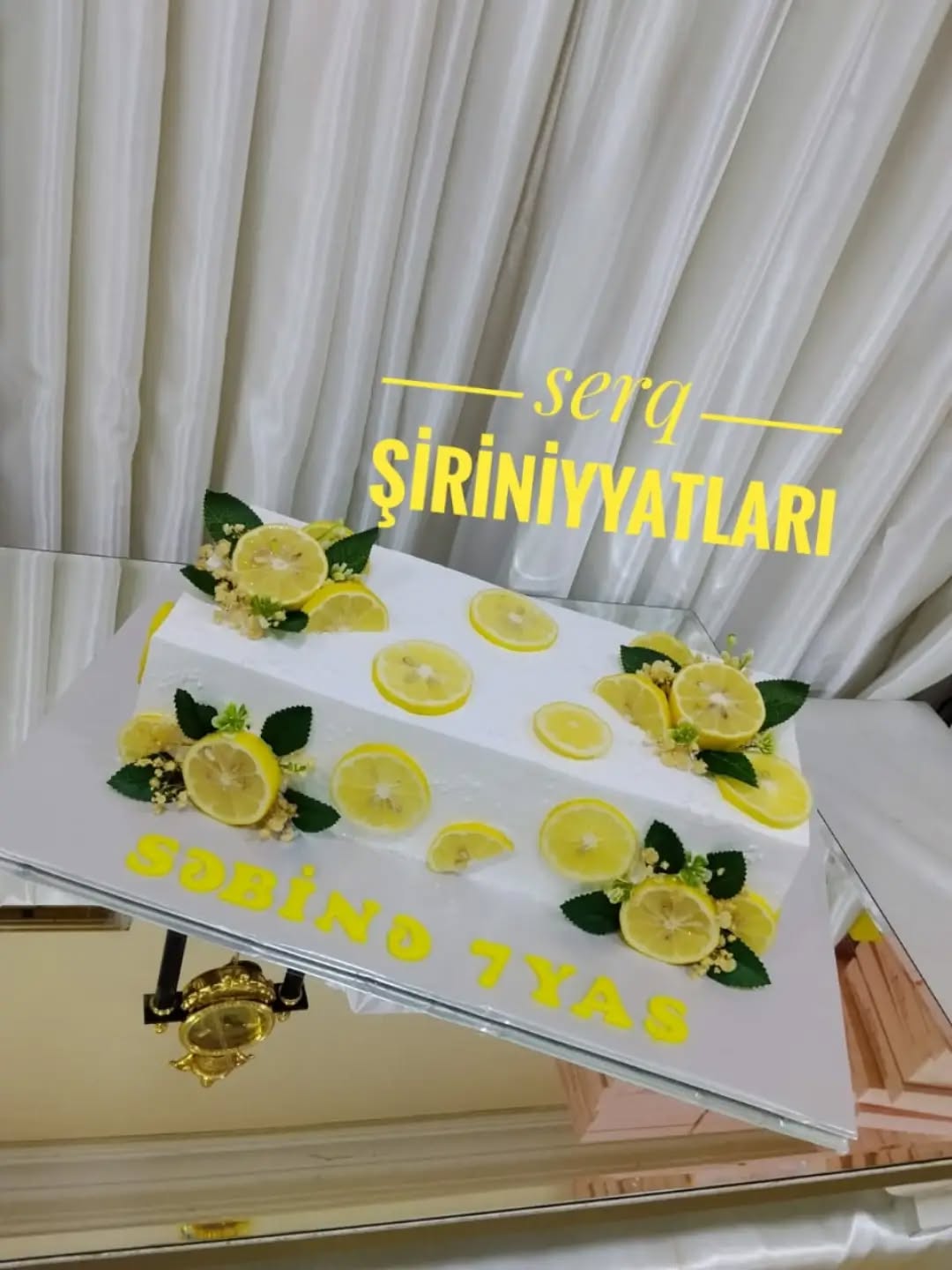 Xüsusi Dizaynlı Ad Günü Tortları