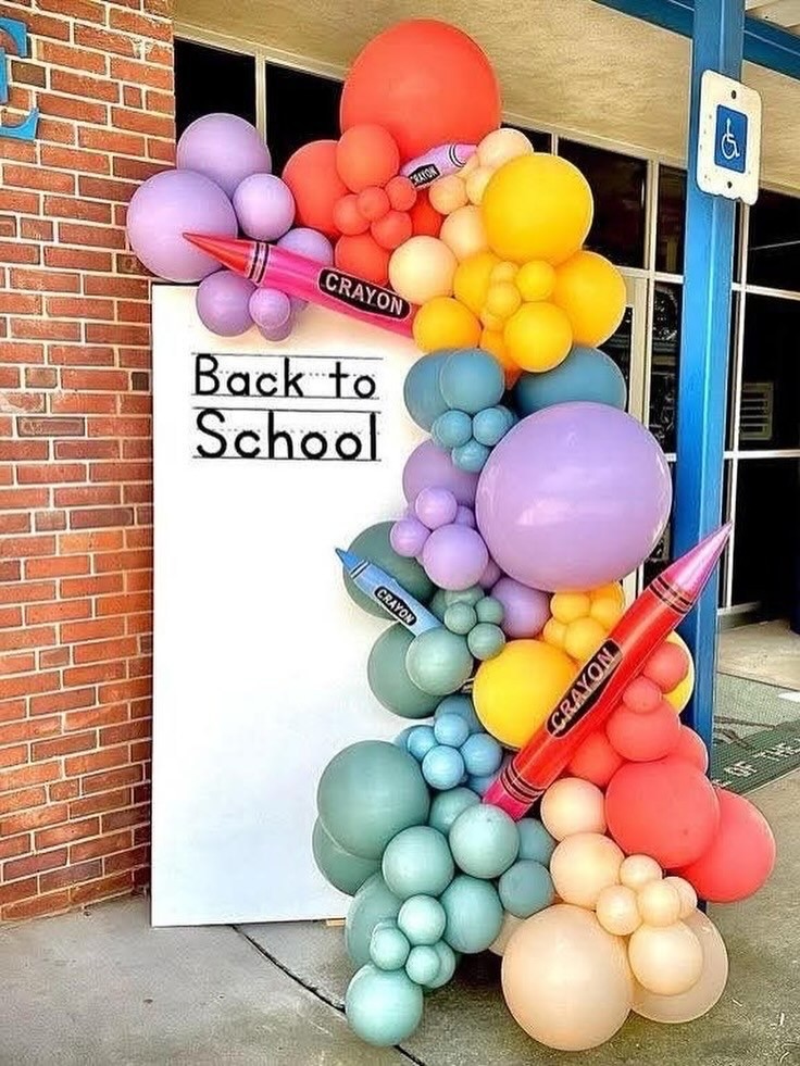 Ad Günü və Uşaq Şənlikləri Dekoru