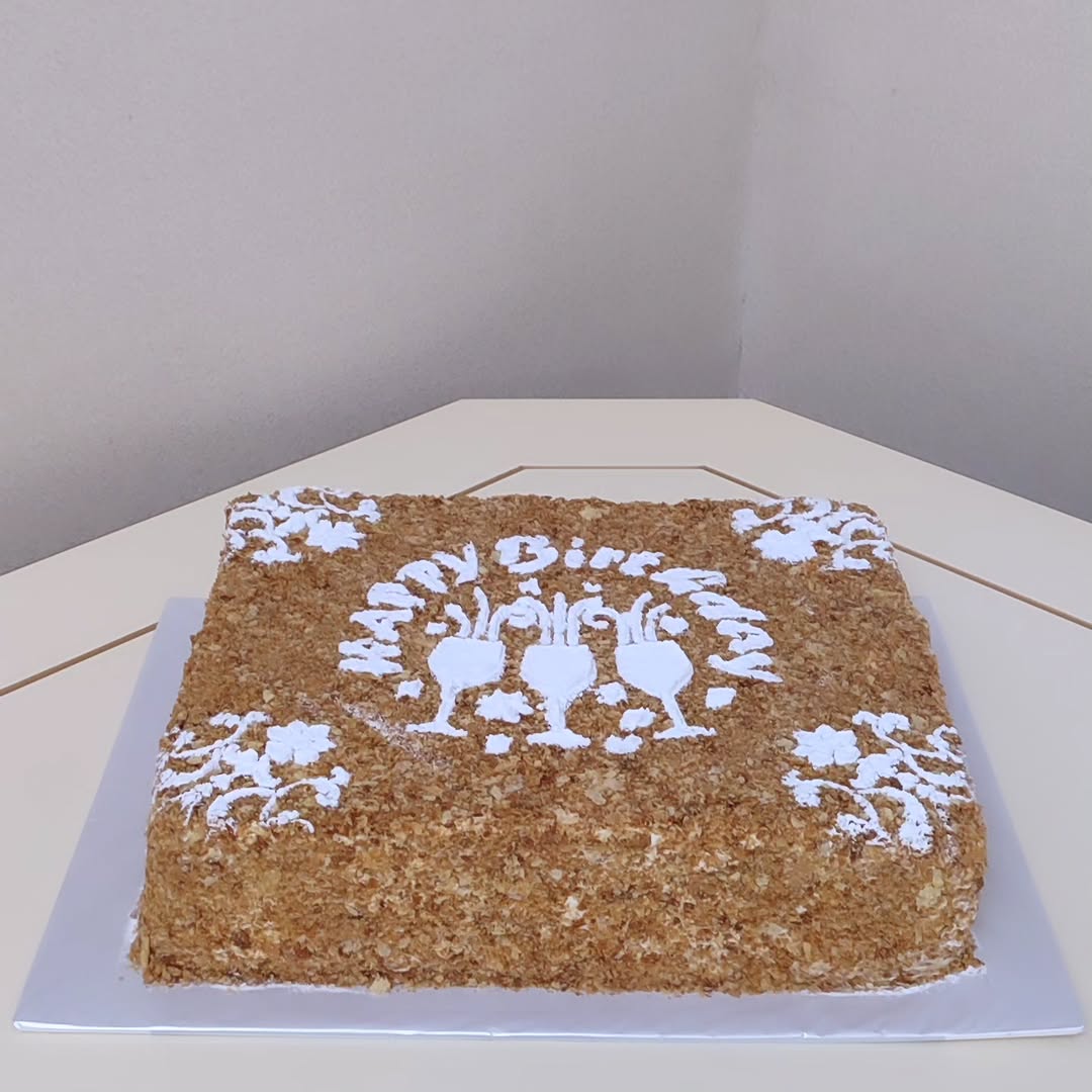 Klassik Ev Tortları (Napoleon, Ballı, Blinçik, Rafaello)
