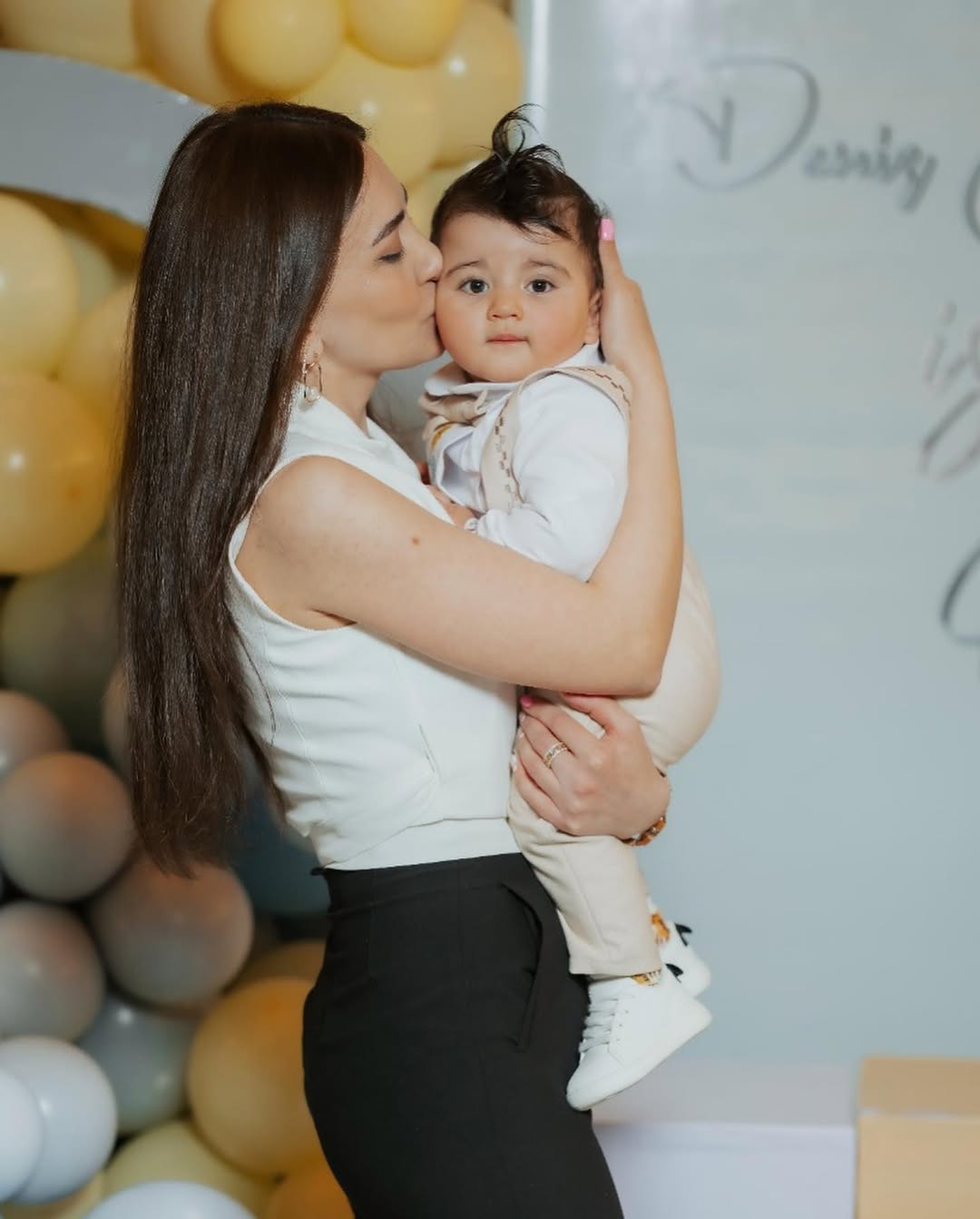 Ad Günü və Özəl Günlər Üçün Naxışlı Pijama və Aksesuar Dəstləri