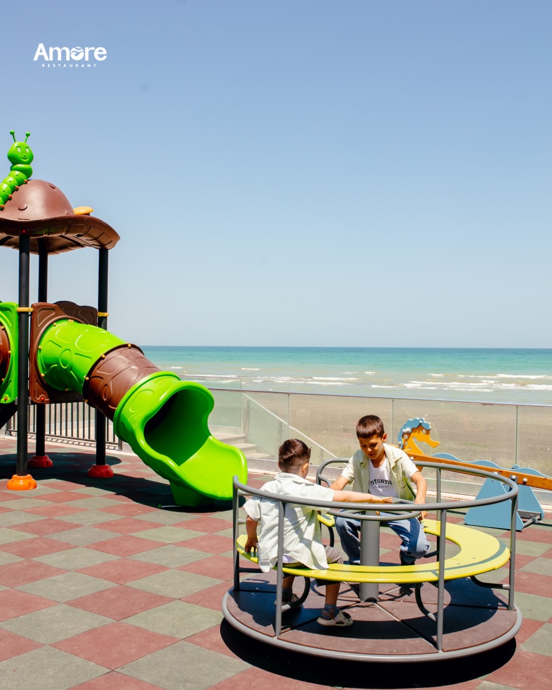Amore Terrace – Dəniz Kənarında Açıq Hava Restoranı