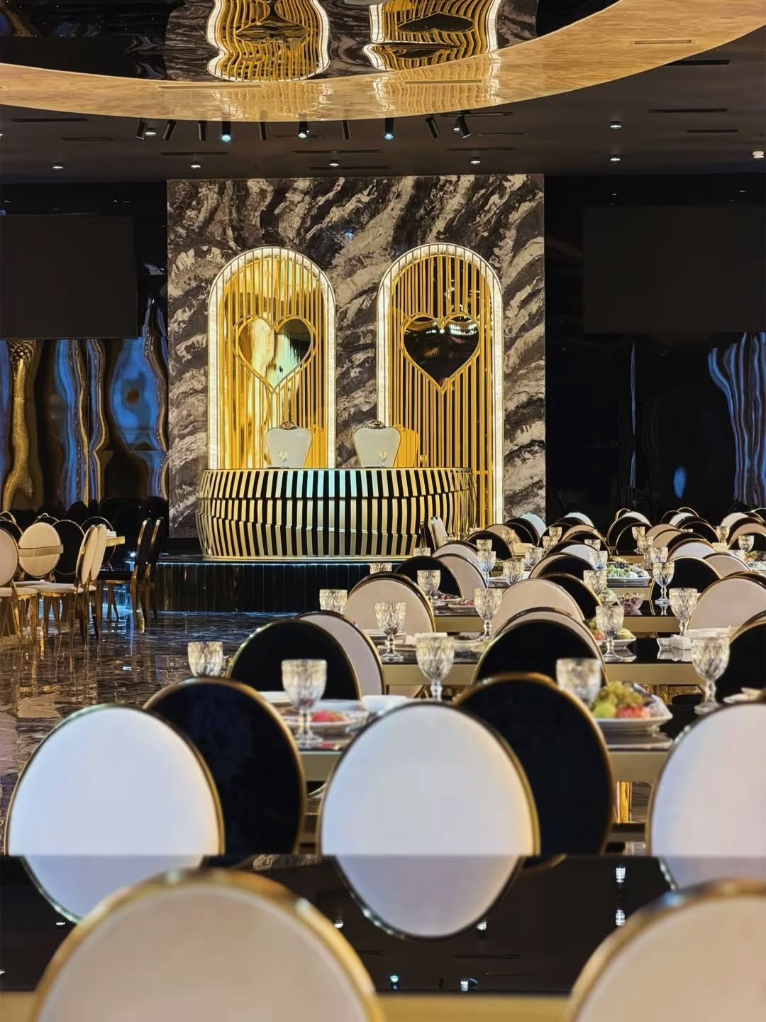 Karvan Palace Restoran