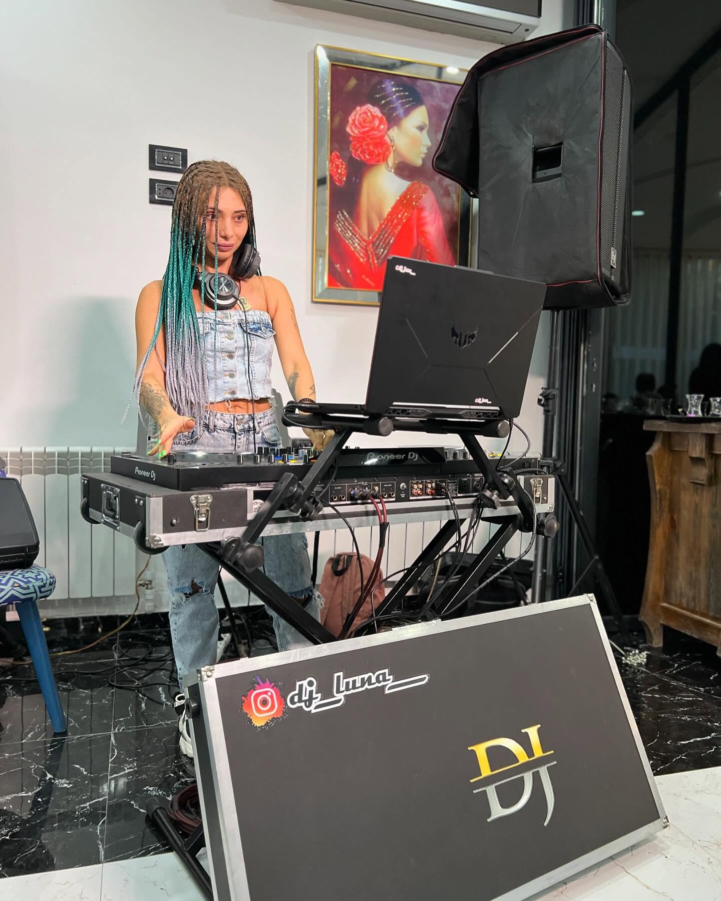 DJ LUNA