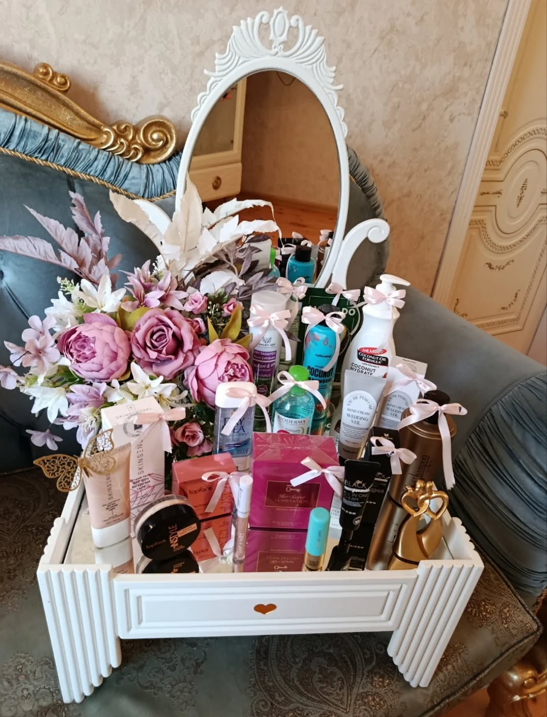 Xüsusi Giftbox və Hədiyyə Qutularının Hazırlanması
