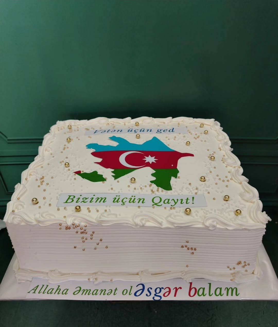 Ad Günü və Yubiley Tortları