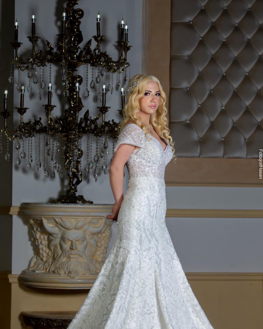 Zərif Balıq Model Gəlinliklər