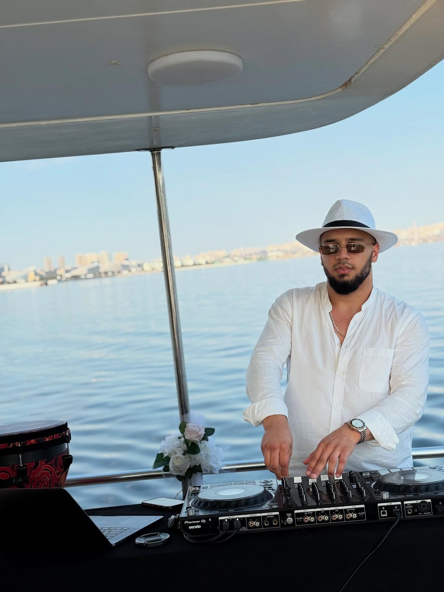Toy və Nişan Məclisləri üçün DJ Xidməti