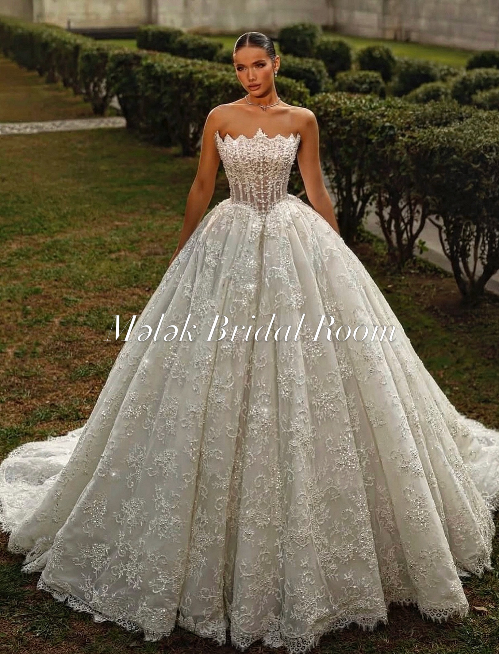 Qabarıq (Ball-Gown) Gəlinliklər