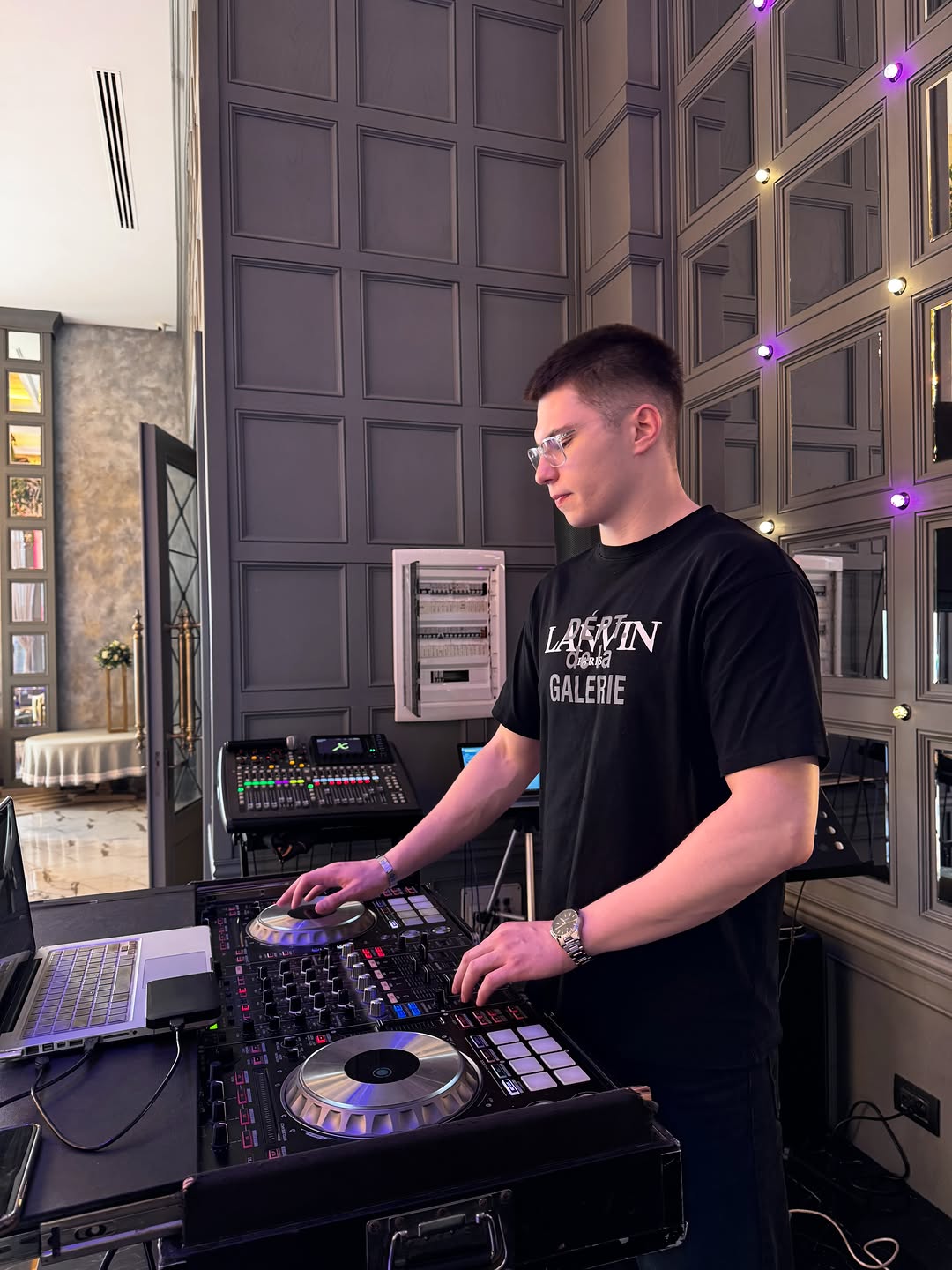 Ad Günü və Yubiley Şənlikləri üçün DJ Xidməti