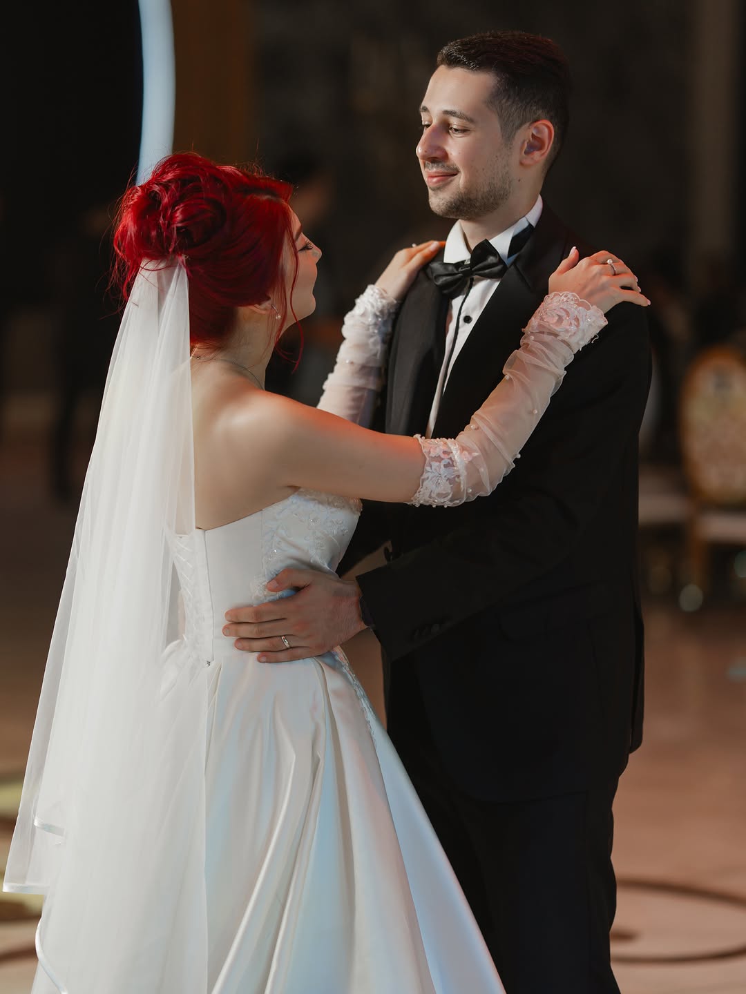 Nişan və xüsusi günlər üçün geyimlər