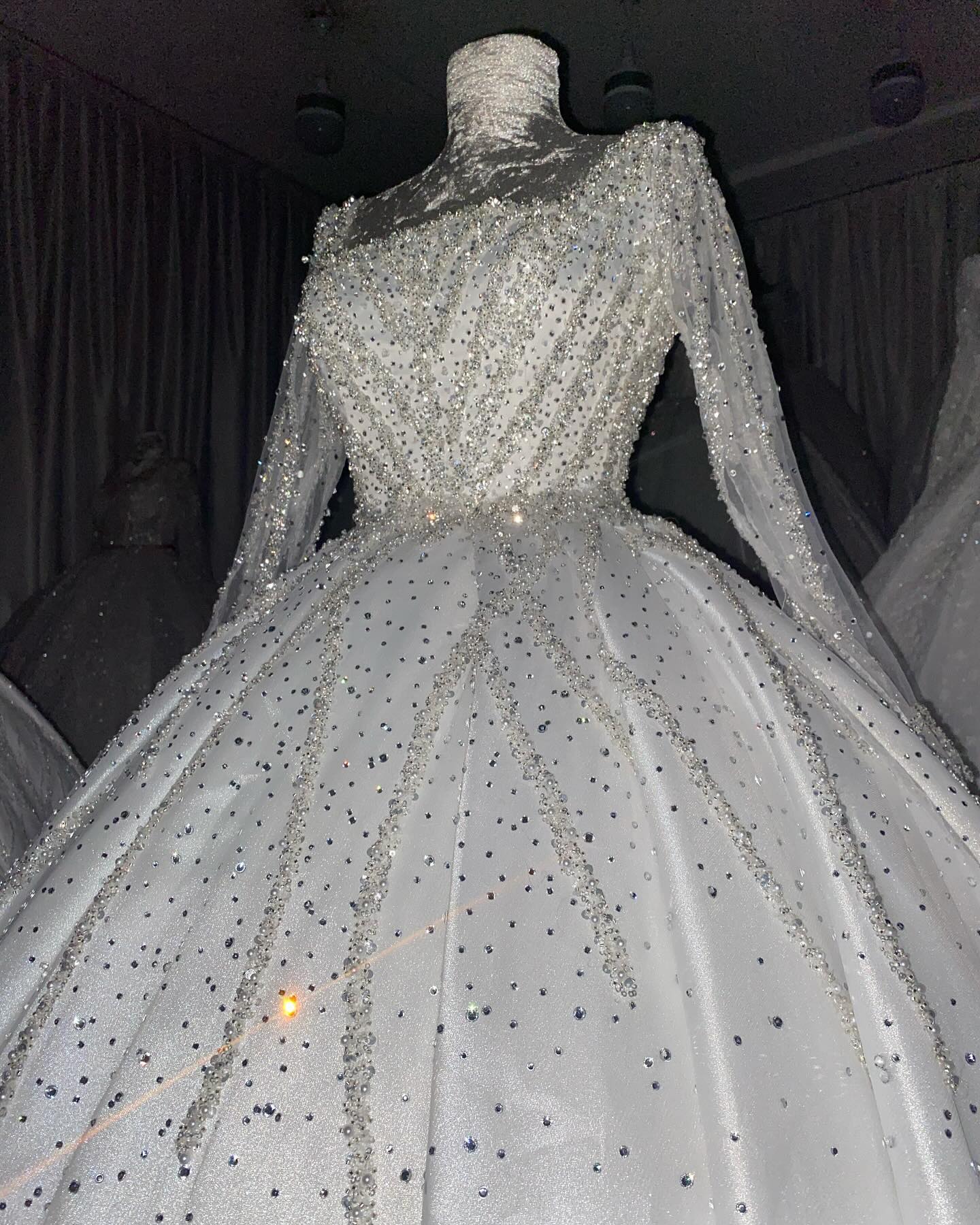 Toy üçün Dəbdəbəli Gəlinliklər