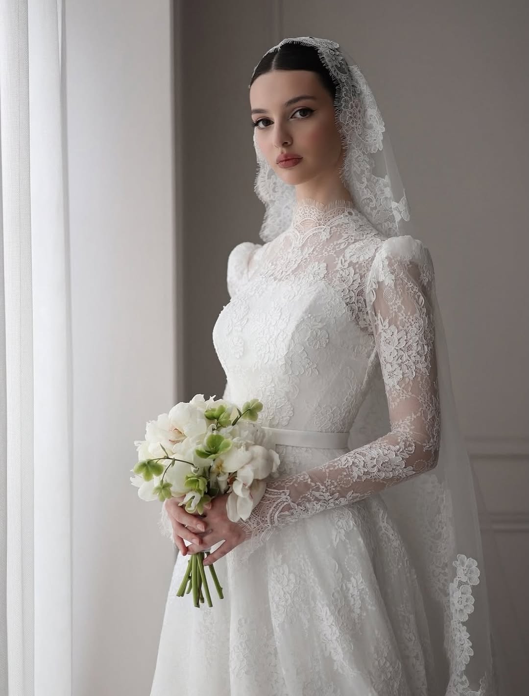 Sifarişlə Fərdi Gəlinlik Tikilişi