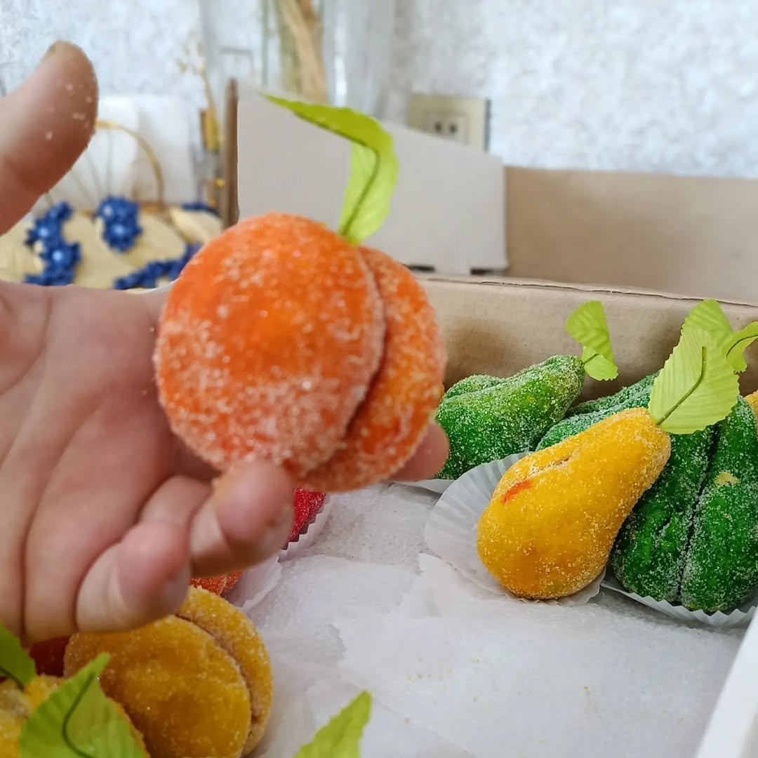 Məktəbli və Korporativ Tədbir Tortları
