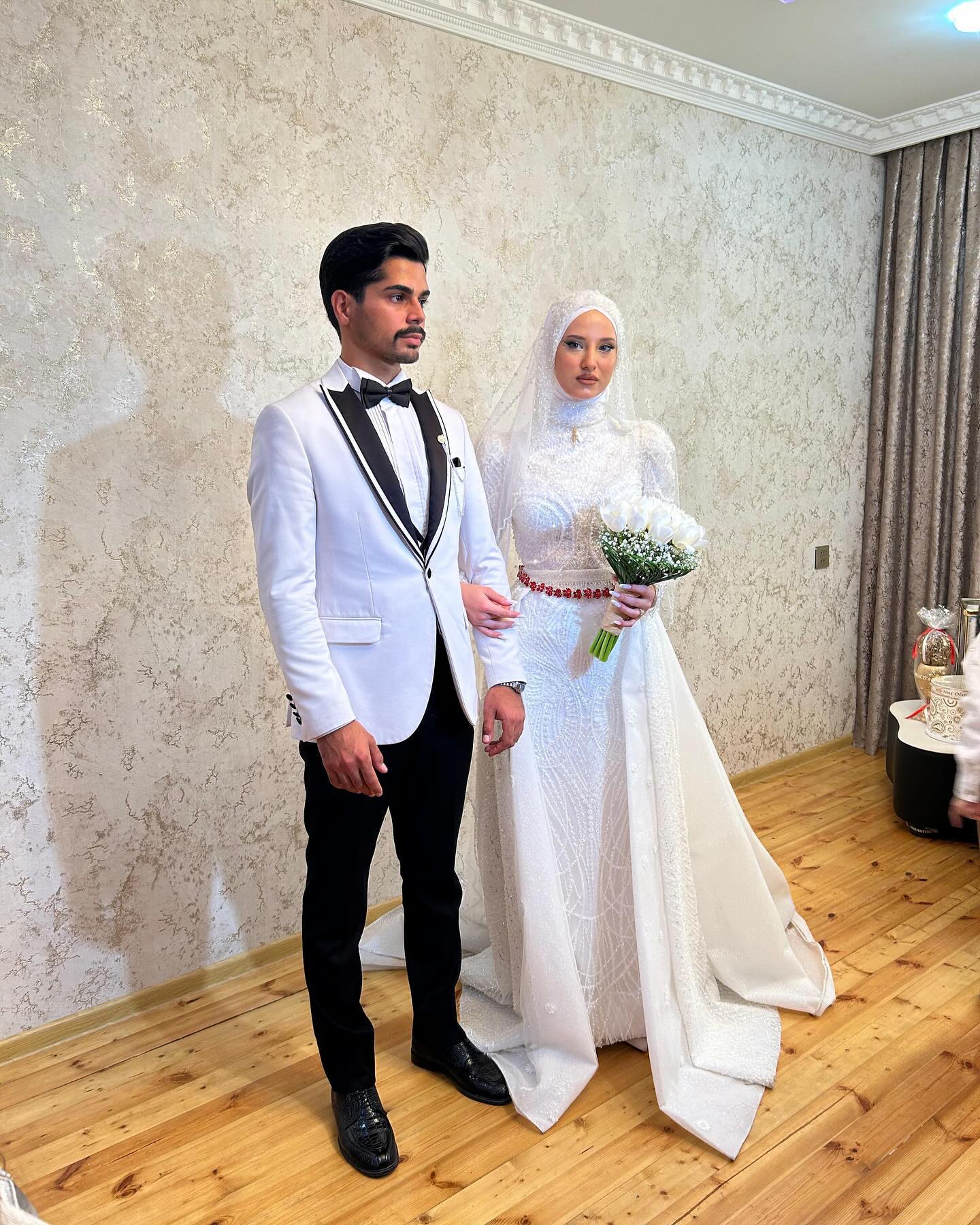 Toy üçün Dəbdəbəli Gəlinliklər