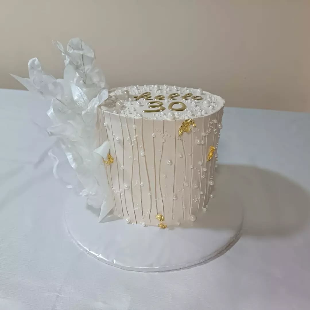 Ad Günü və Yubiley Tortları