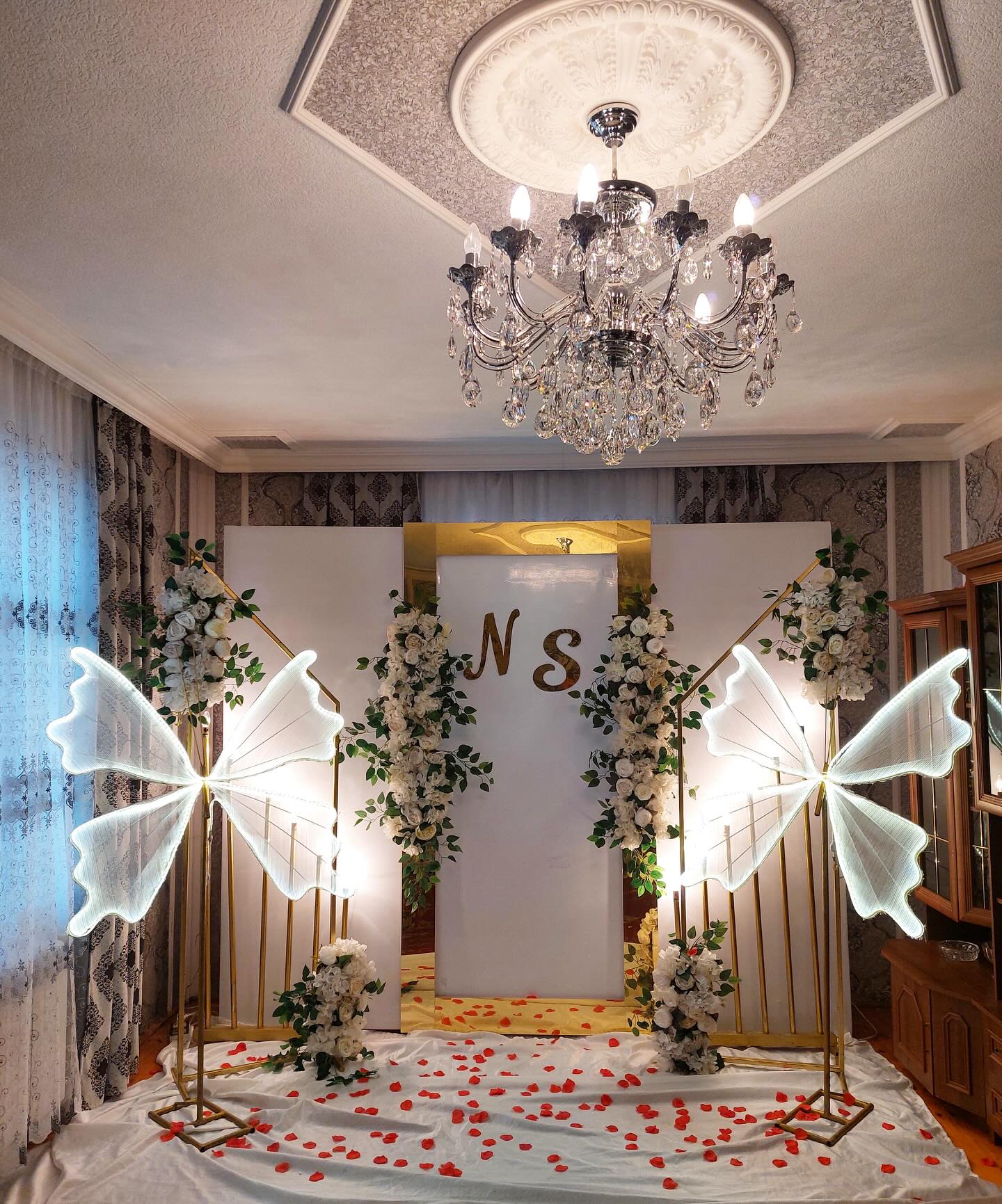 LED Şou və Süni Qar Yağışı Efekti