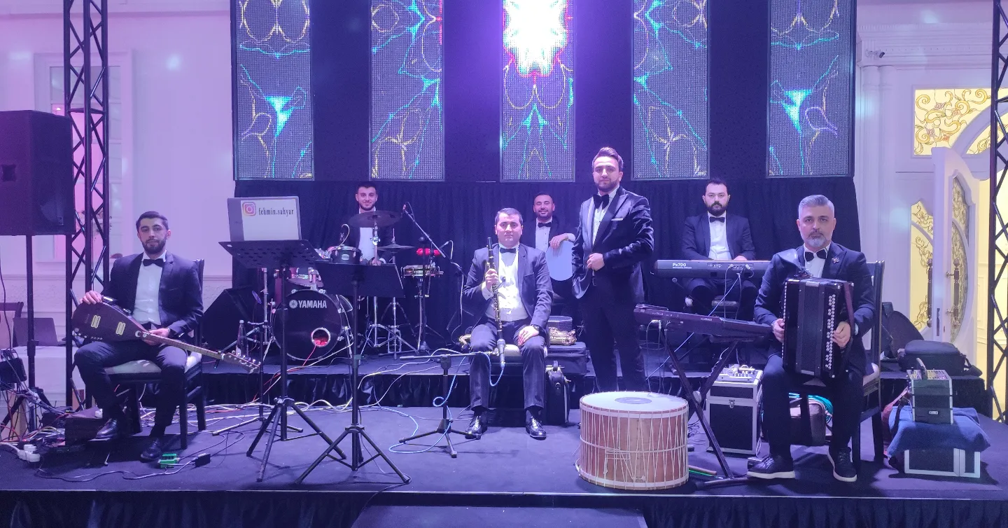 Toy Məclislərində Canlı Musiqi və Ansambl İfası