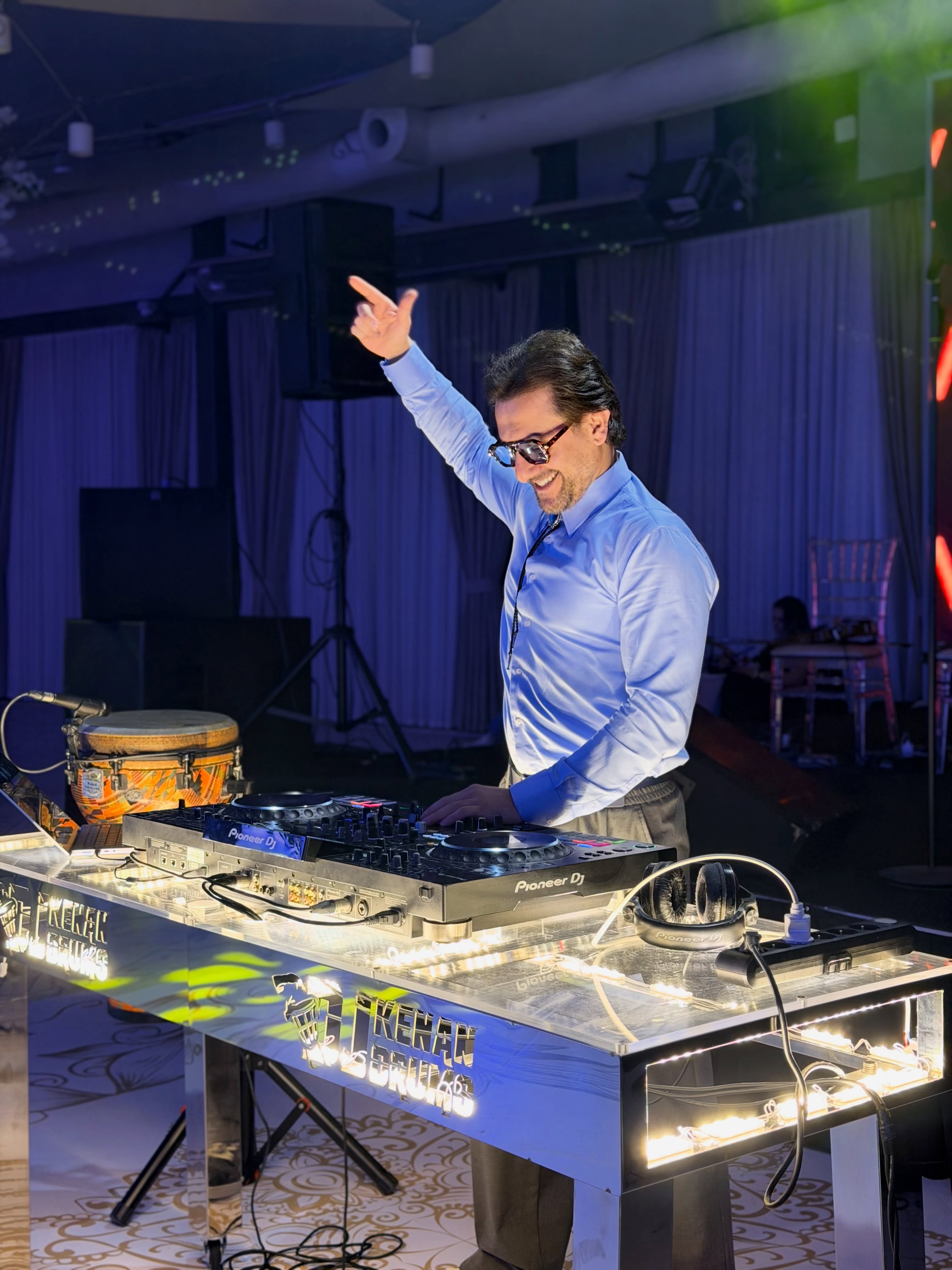 Məzuniyyət və Prom Gecələri üçün DJ və Drums İfası