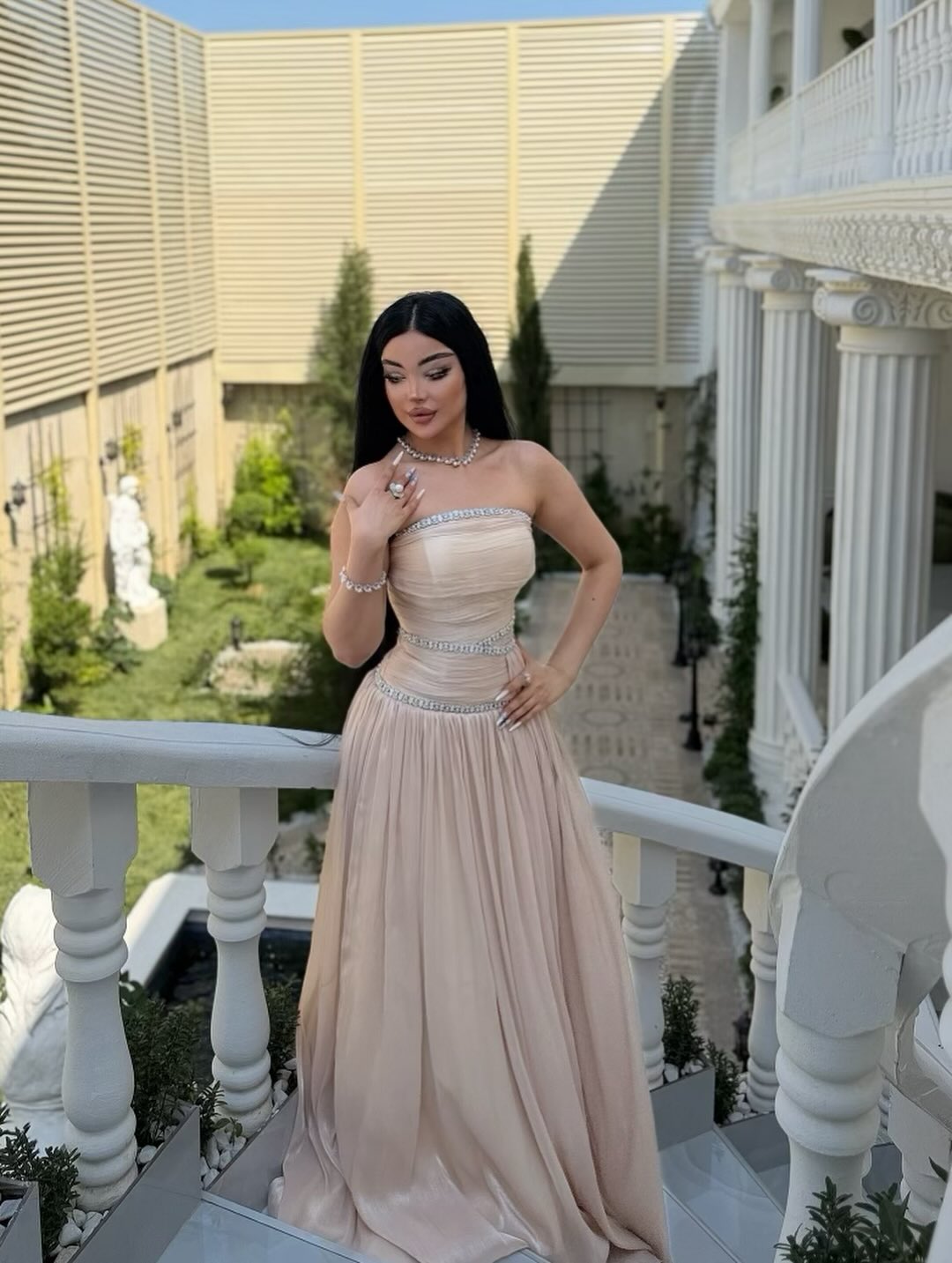 Ziyafət Libaslarının Kirayəsi