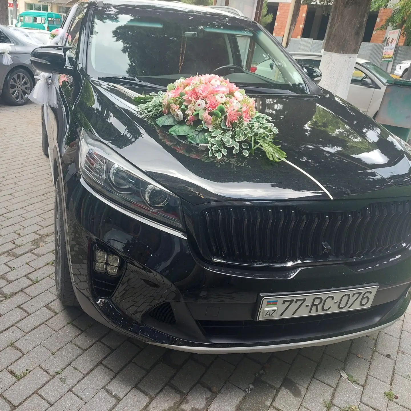 Gəlin və Toy Maşınlarının Bəzədilməsi