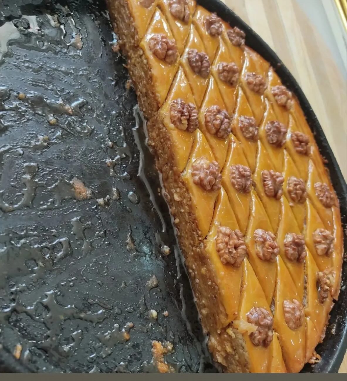 Badambura və Şaftalı Şirniyyatları