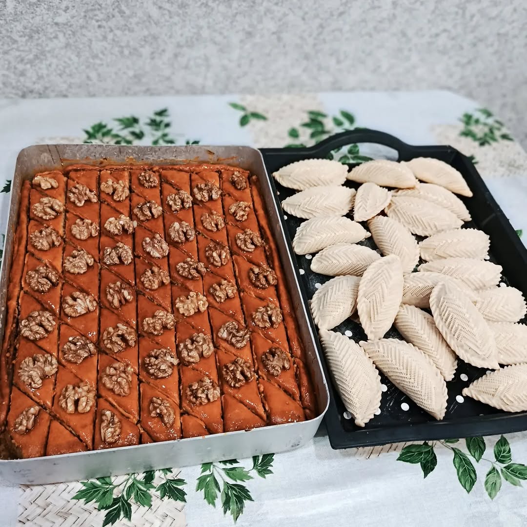 Milli Şirniyyatlar (Paxlava, Şəkərbura, Qoğal)