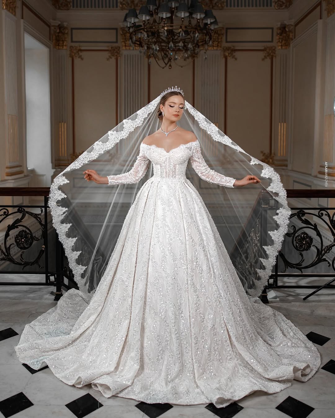 Qabarıq və Şahzadə Model Gəlinliklərin Kirayəsi