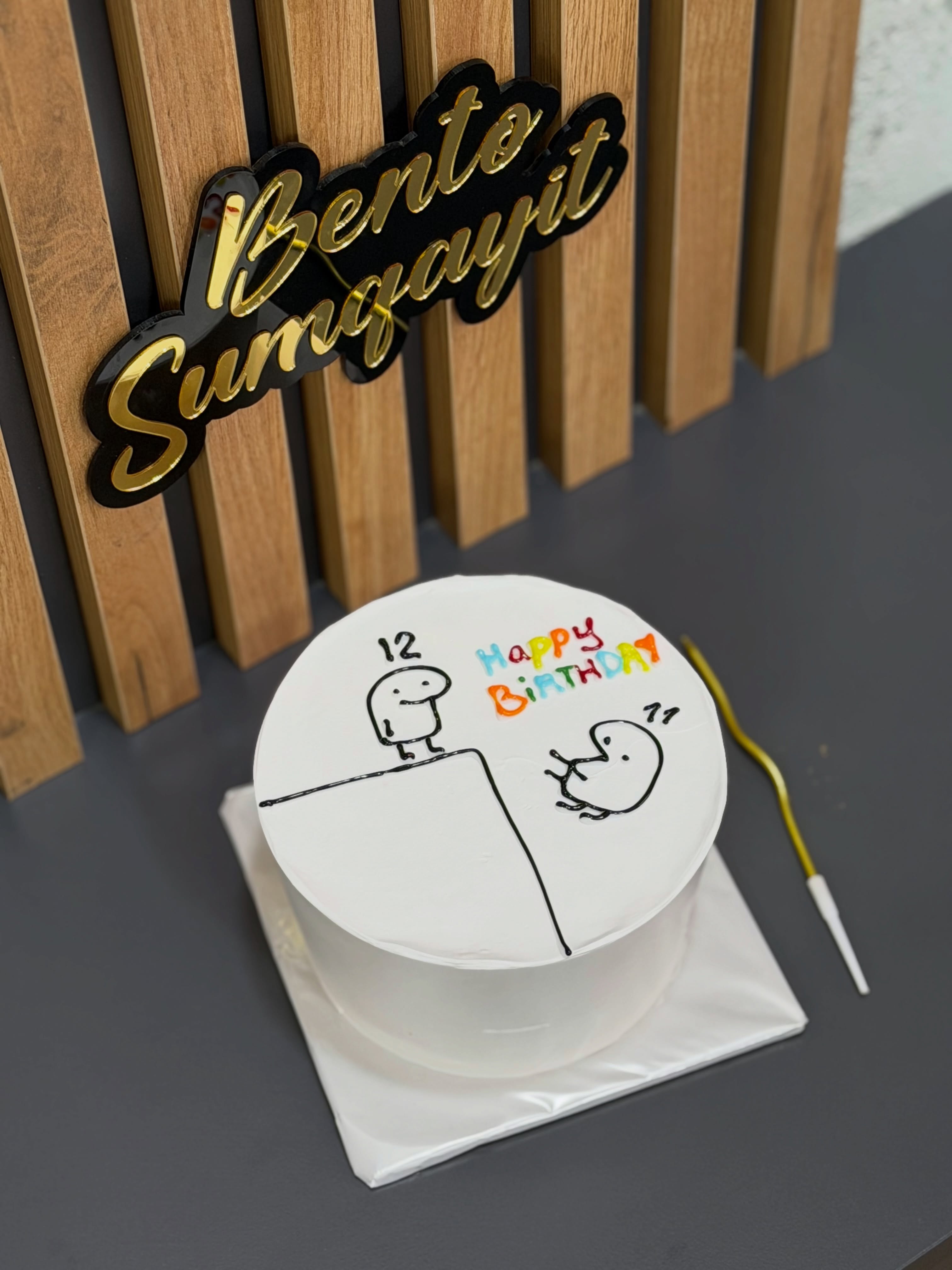 Gül və Bento Tort Hədiyyə Boxu
