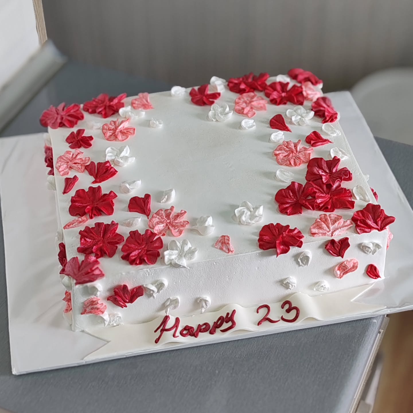Ad Günü və Fərdi Dizaynlı Tortlar