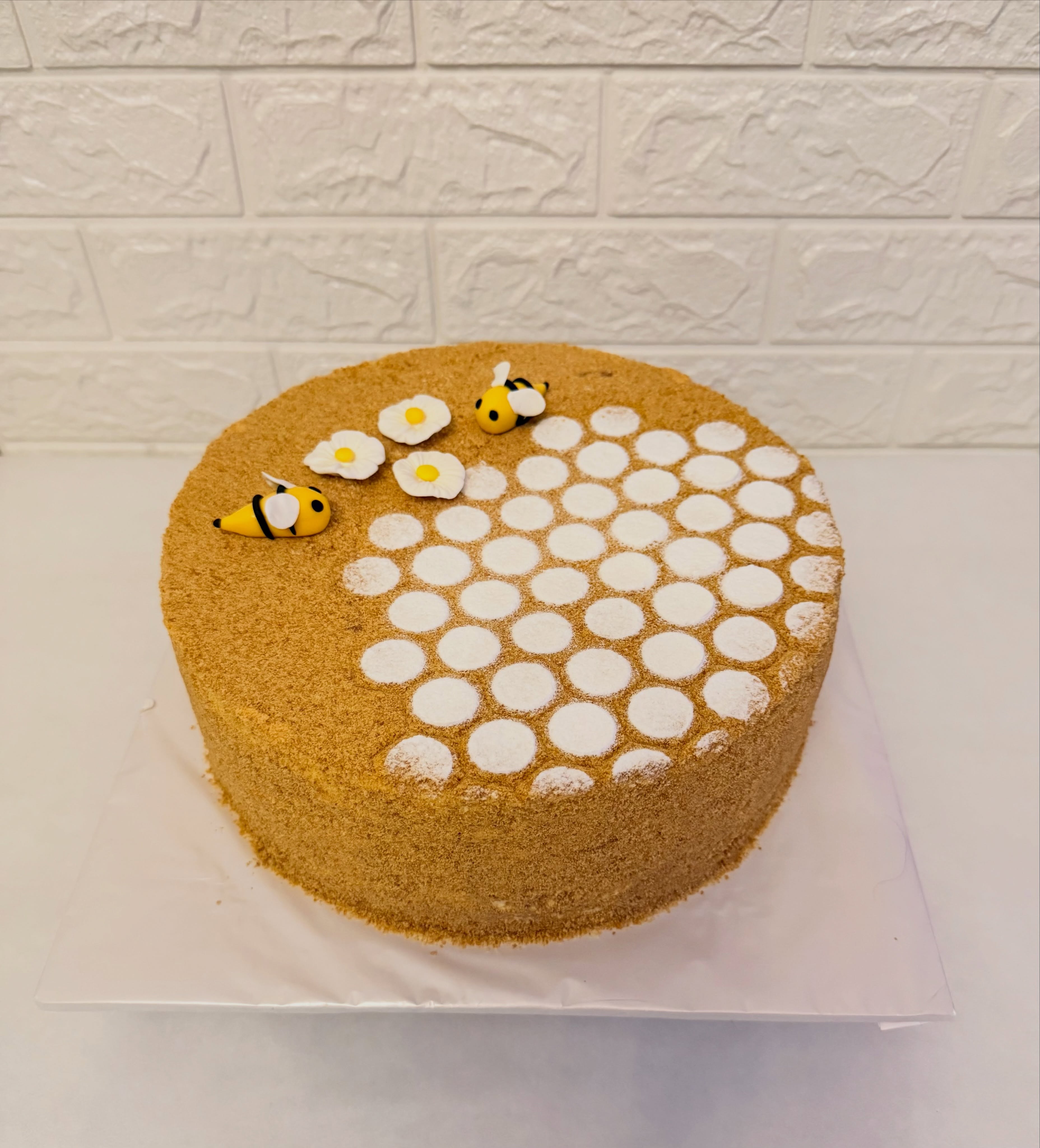 Qızıl Əllər Cake