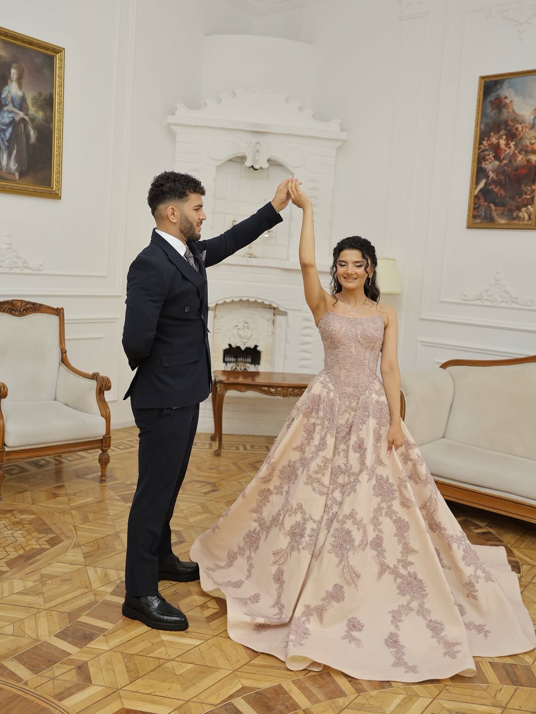 Nişan Mərasimi Üçün Eksklüziv Libaslar