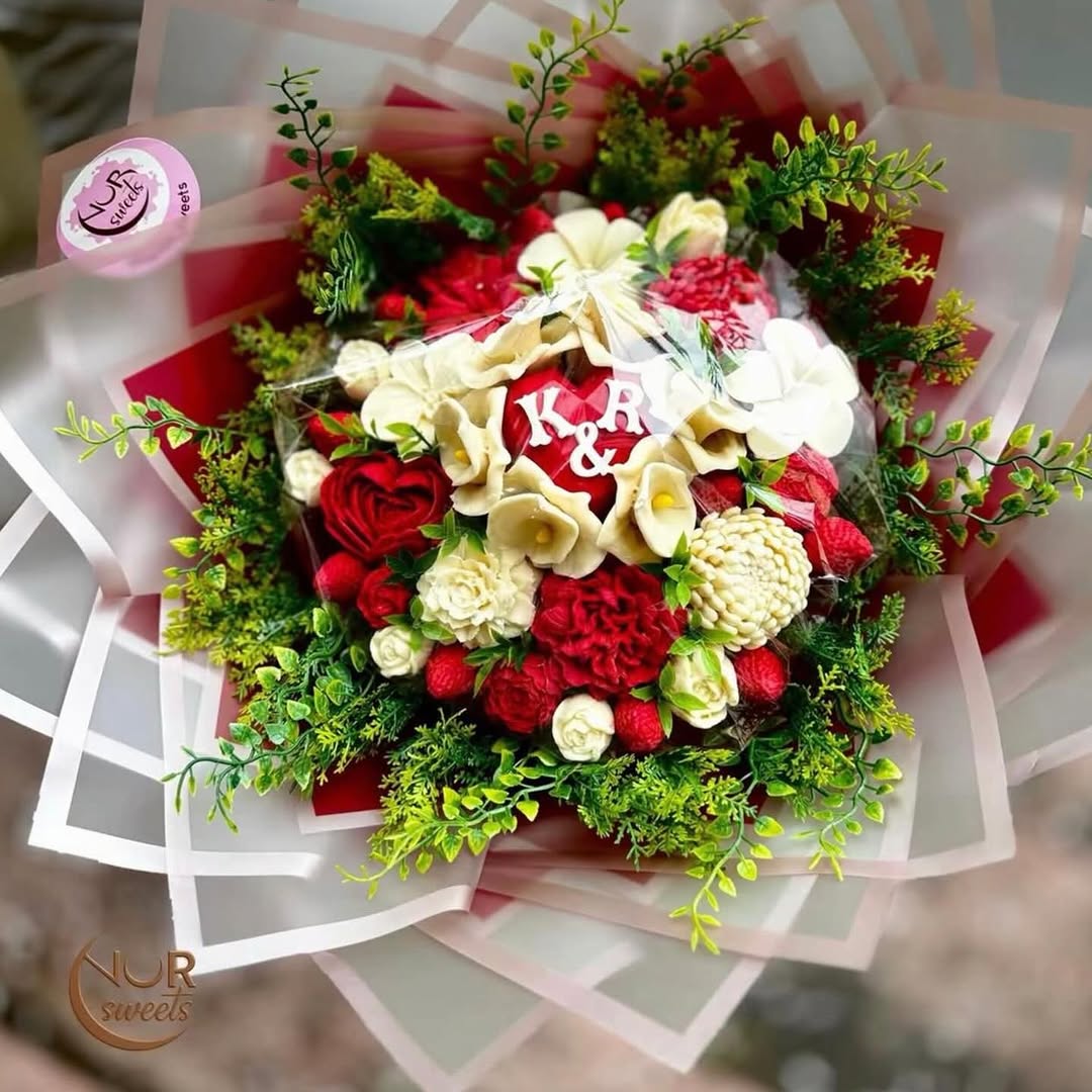 Nişan və Özəl Günlər üçün Şokolad Gül Buketləri