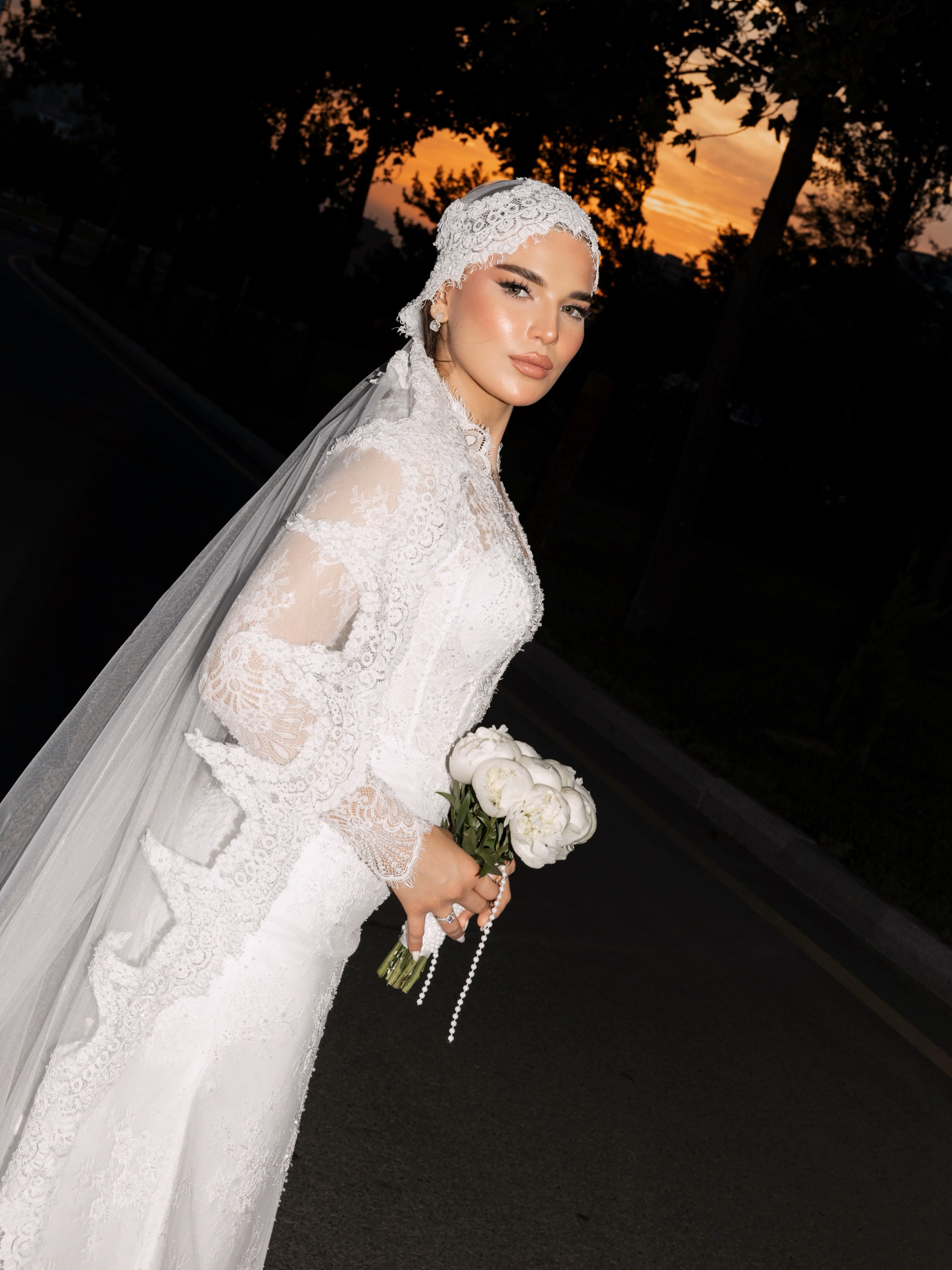 Sadə və Zərif Sivil/Nikah Gəlinlikləri