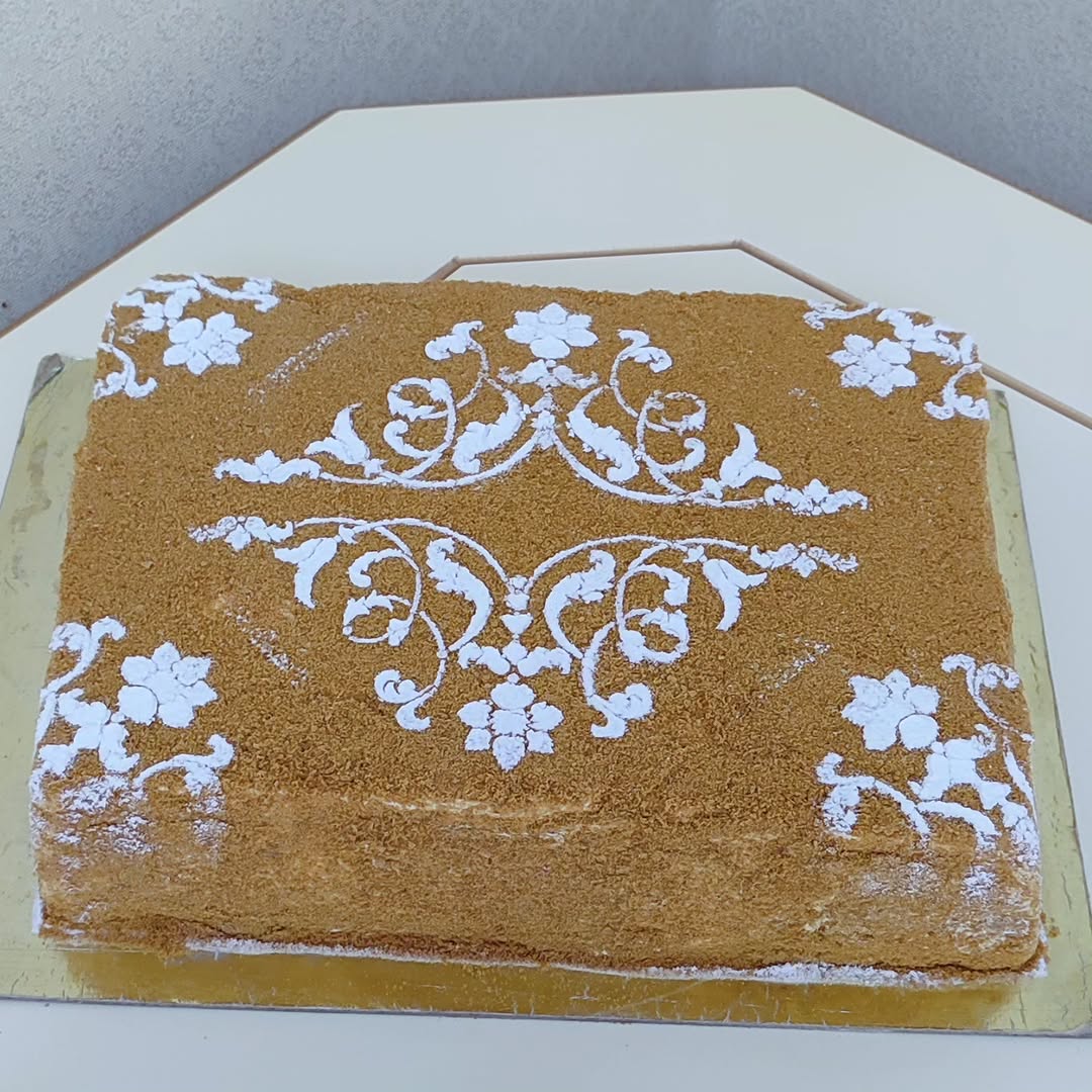 Klassik Ev Tortları (Napoleon, Ballı, Blinçik, Rafaello)