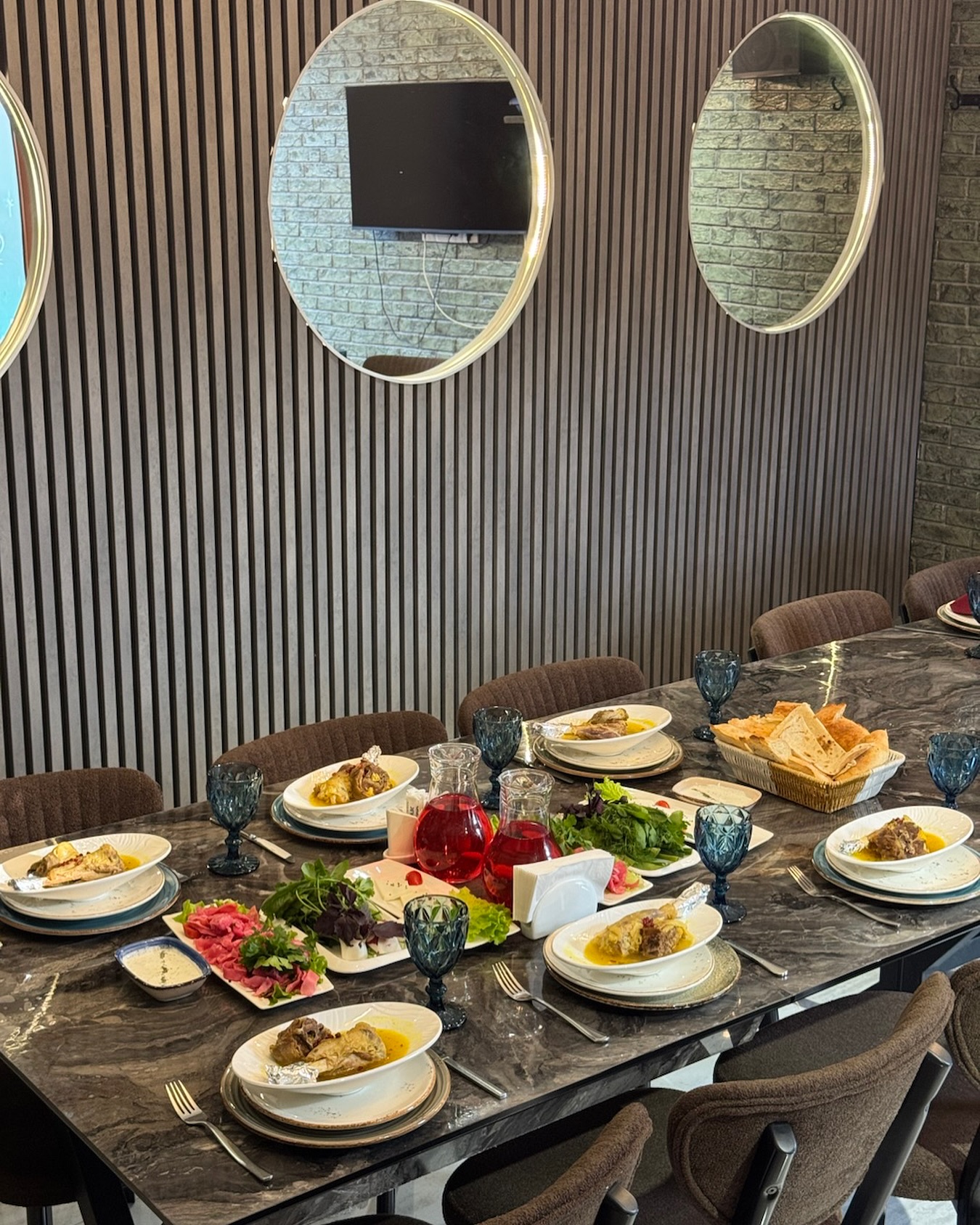 Ailəvi Restoran və Milli Mətbəx Təamları