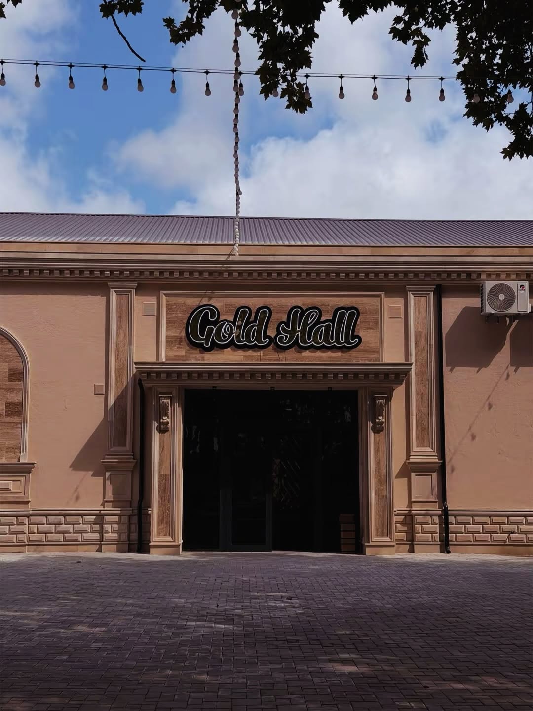 400 Nəfərlik Karvan Gold Hall Toy və Mərasim Zalı