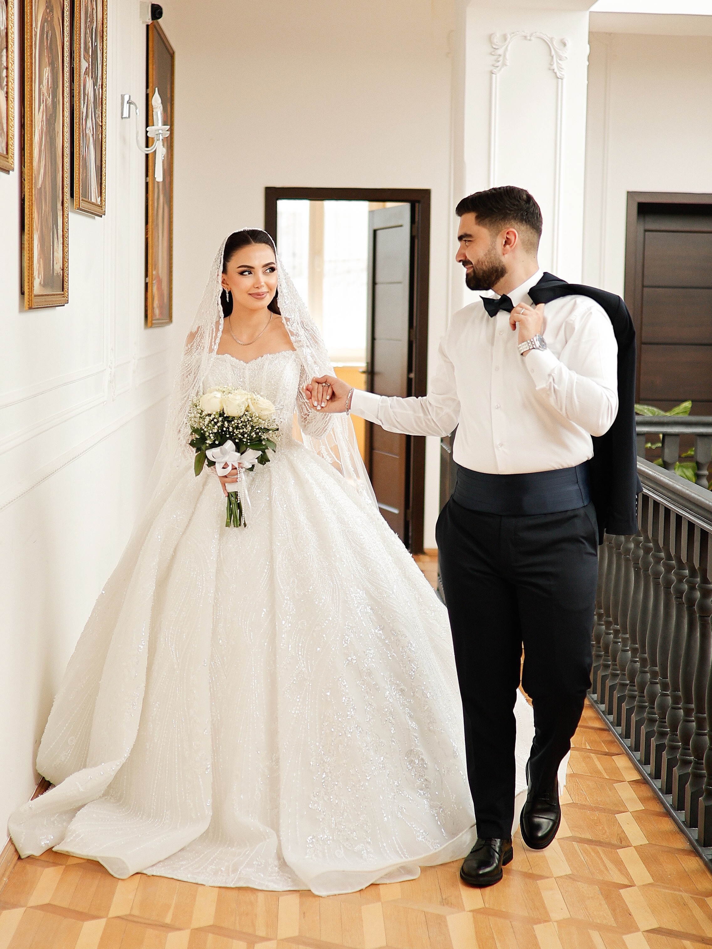Sadə və Zərif Sivil/Nikah Gəlinlikləri