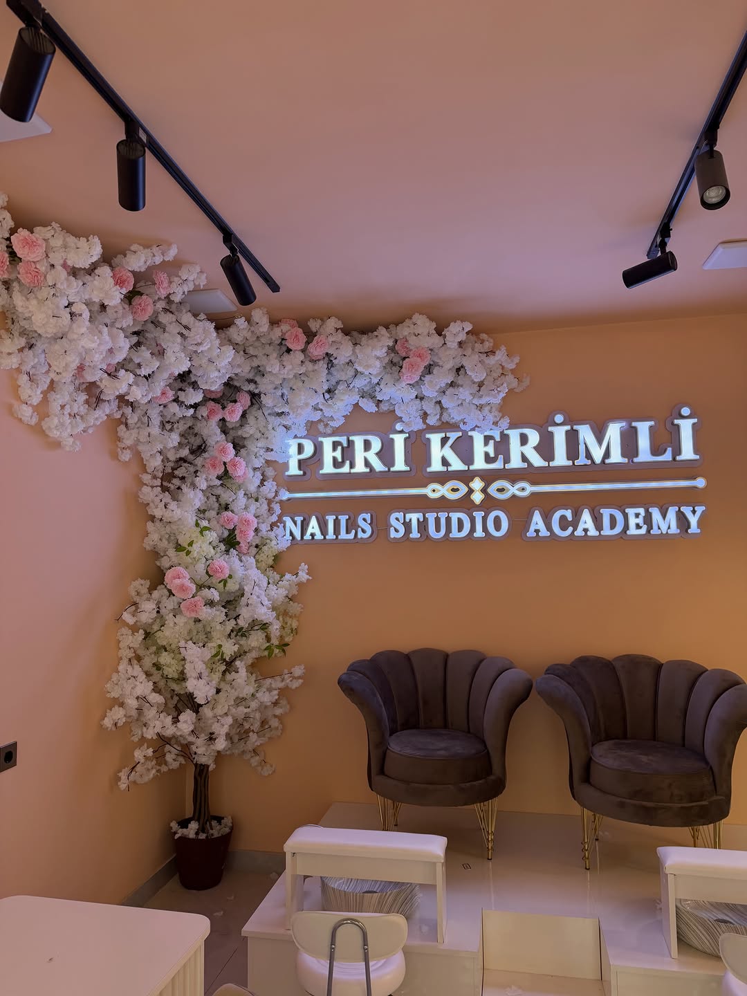 Açılış və Korporativ Tədbir Dekorasiyası